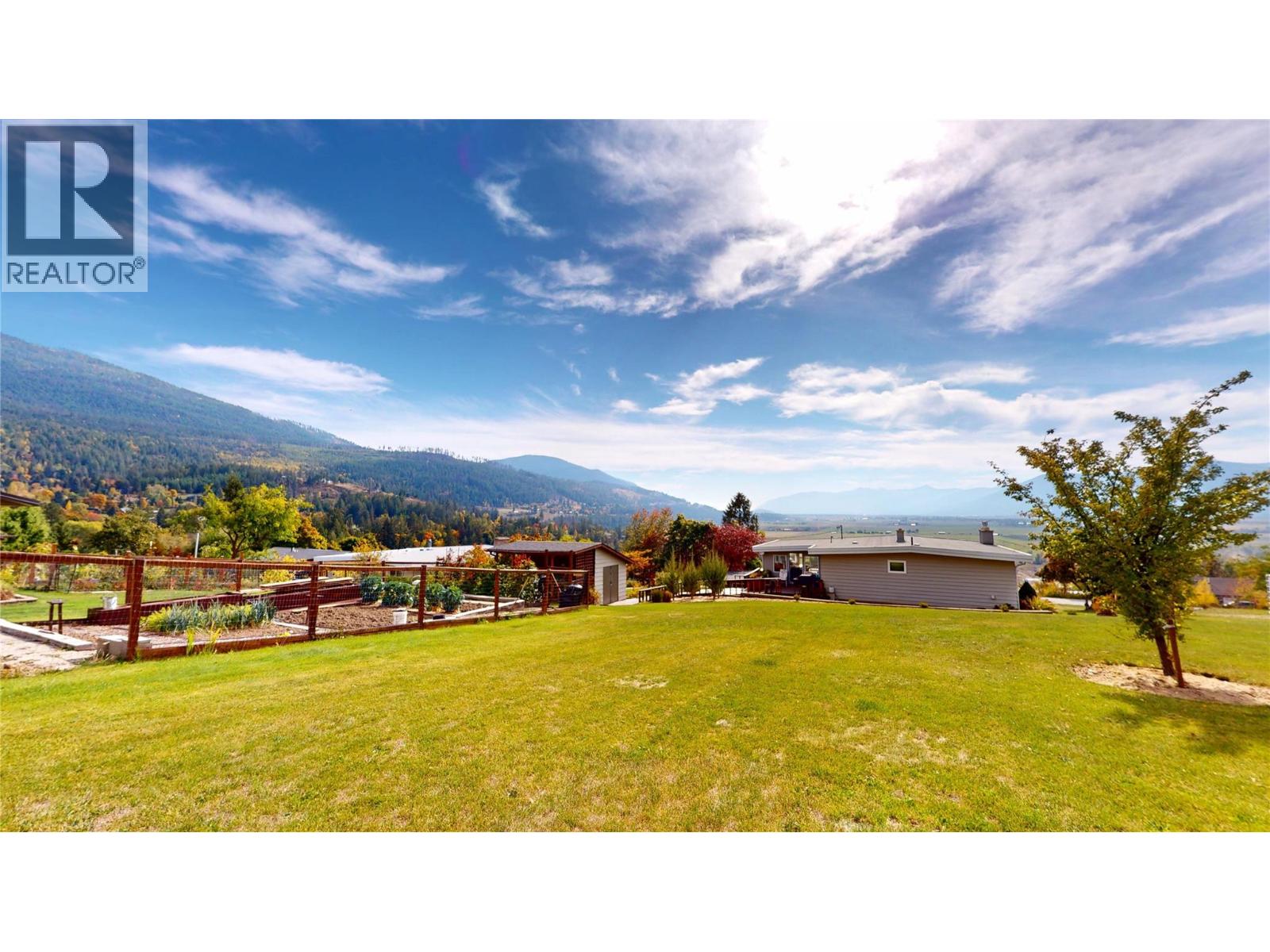 1030 Monrose Road Property Photo 12