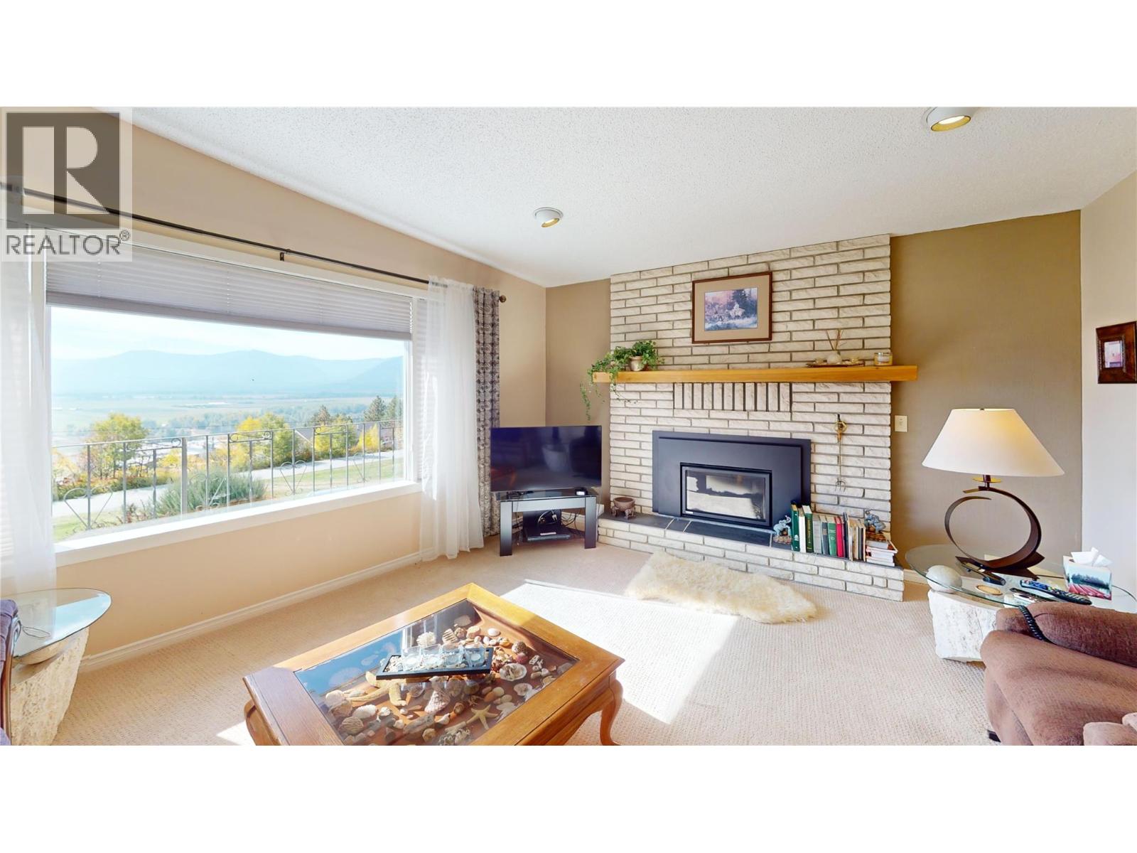 1030 Monrose Road Property Photo 15