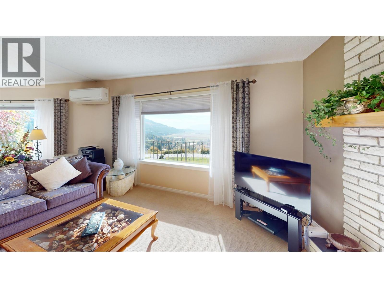 1030 Monrose Road Property Photo 16
