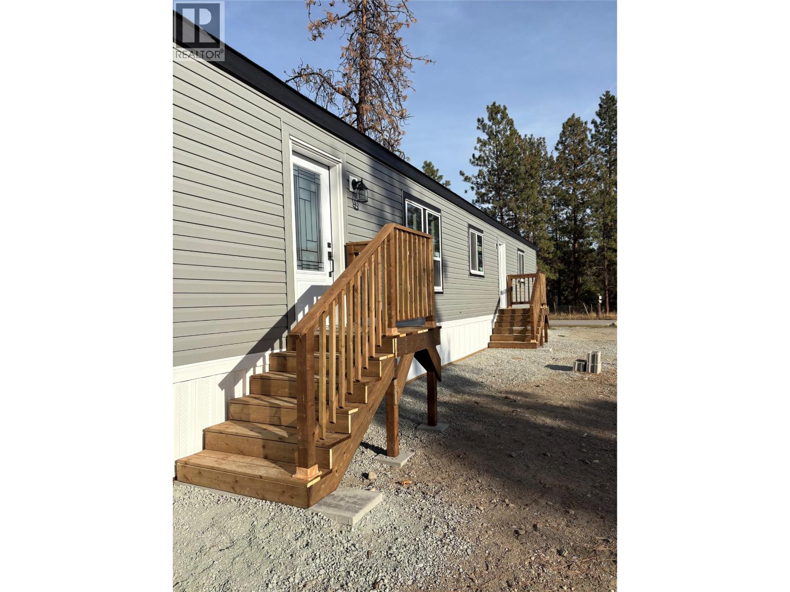 1999 HWY 97S. 1999 Highway 97S Unit# 145A Lot# 145A Property Photo 1