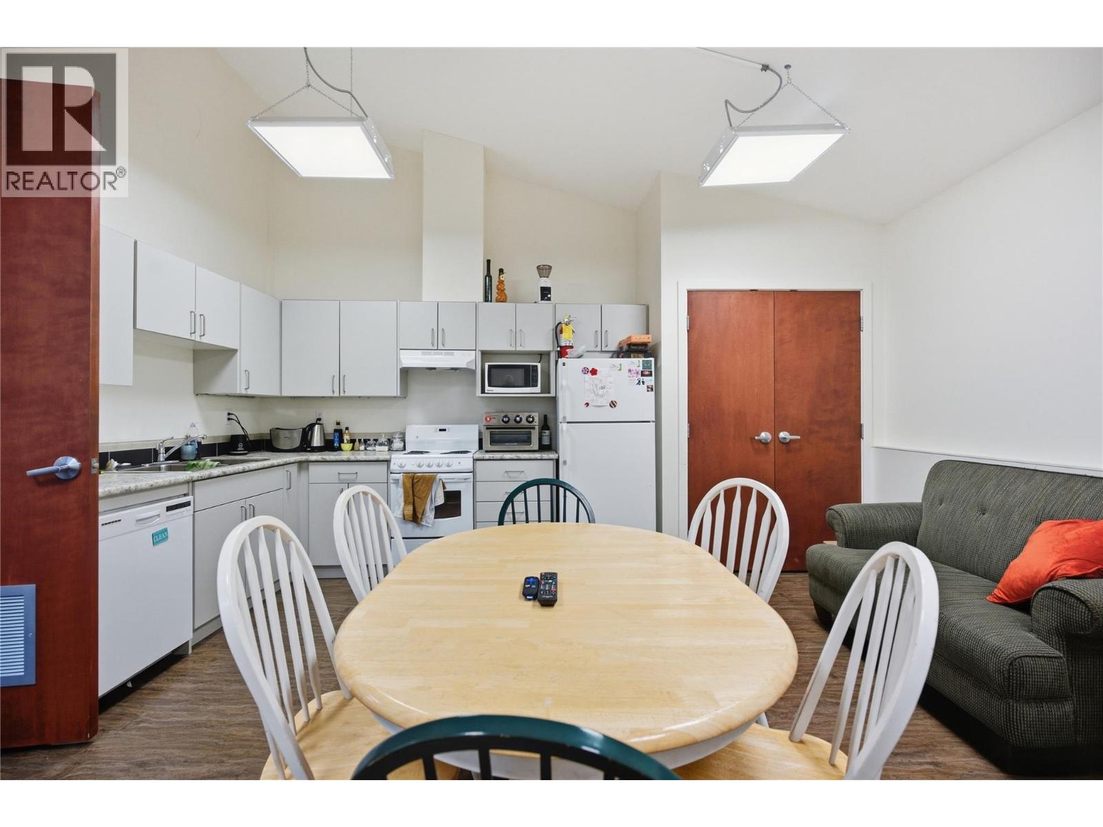 1370 Summit Drive Unit# B Property Photo 39