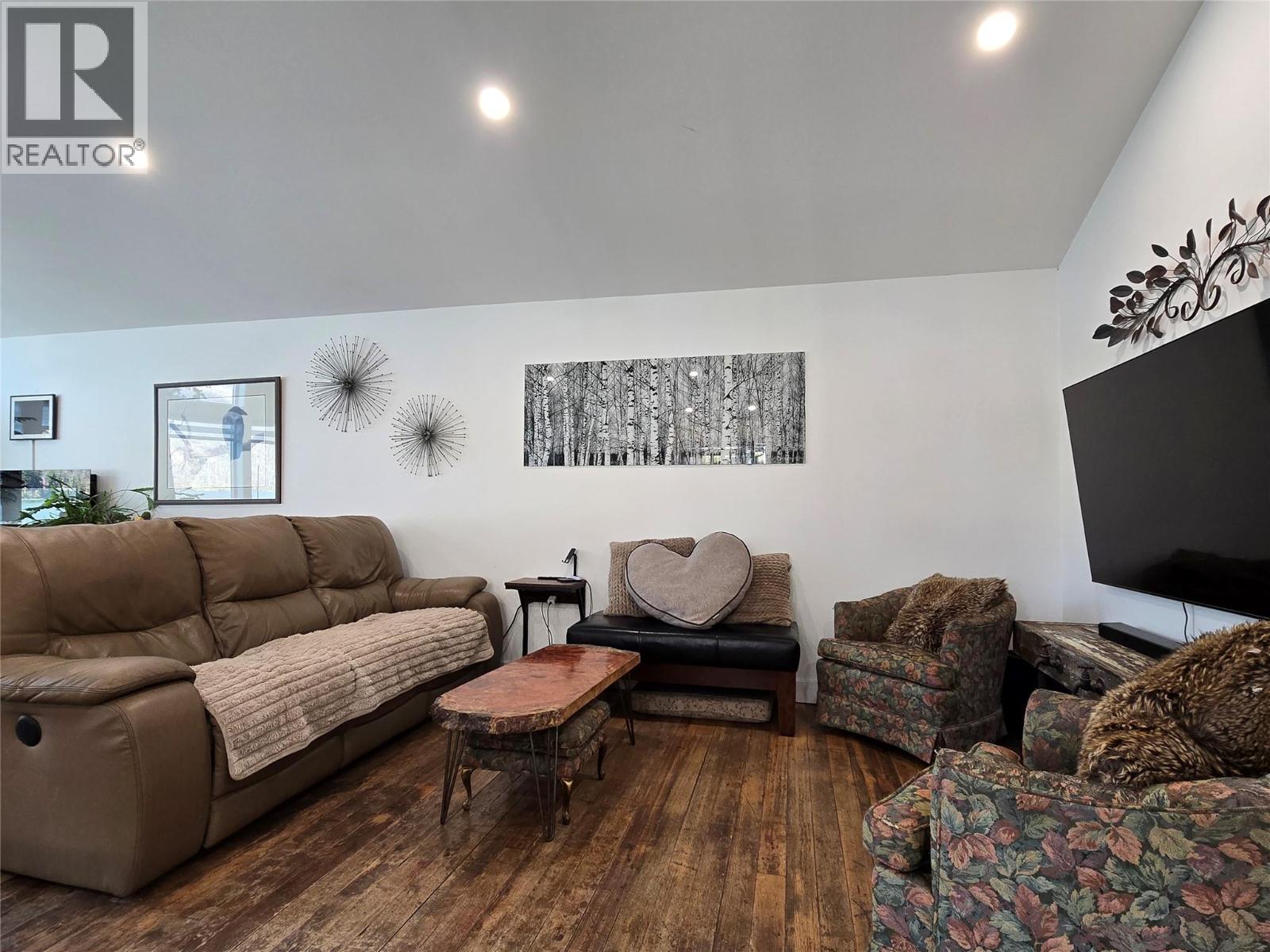 2438 Loon Lake Road Property Photo 7