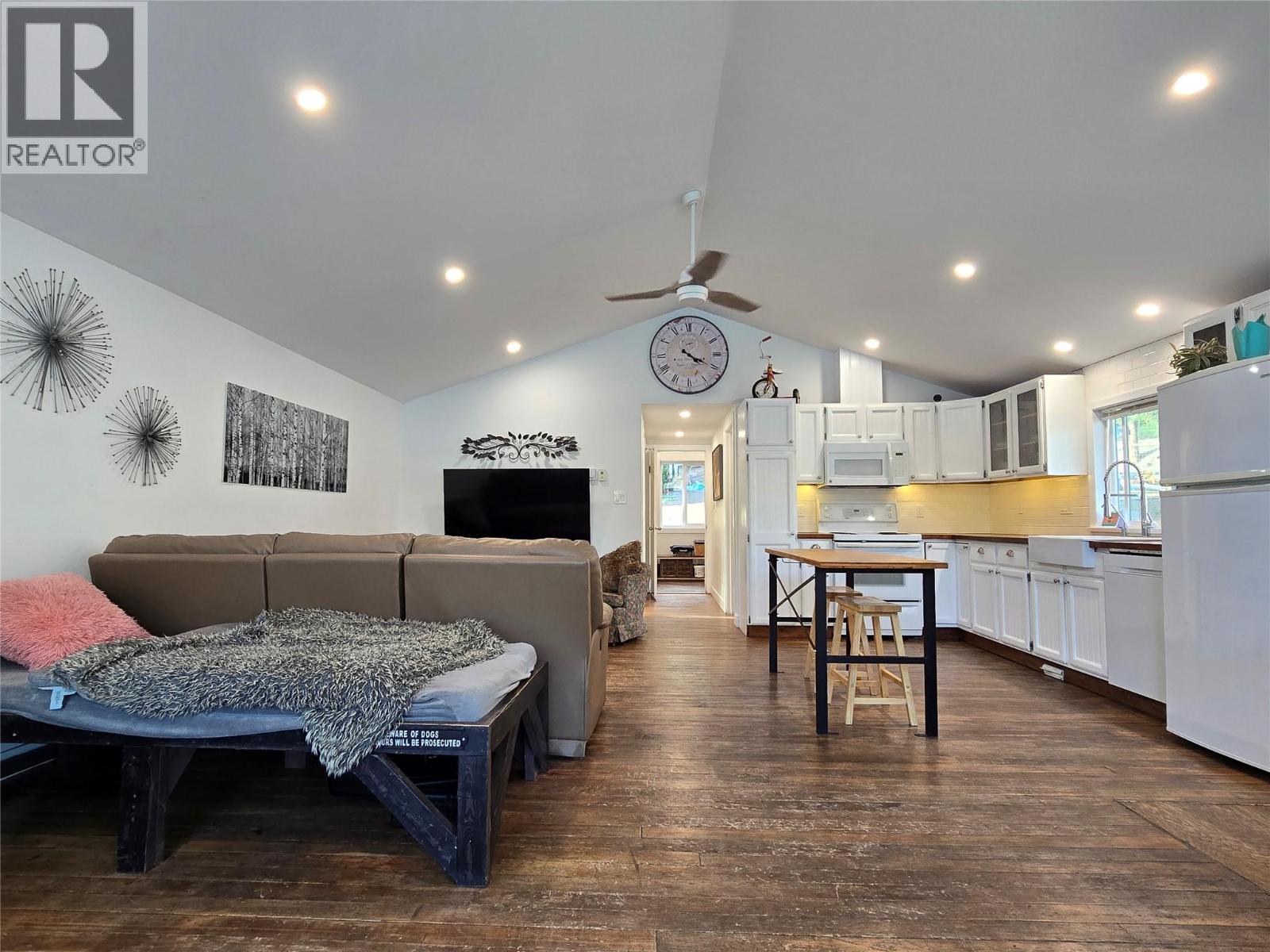 2438 Loon Lake Road Property Photo 8