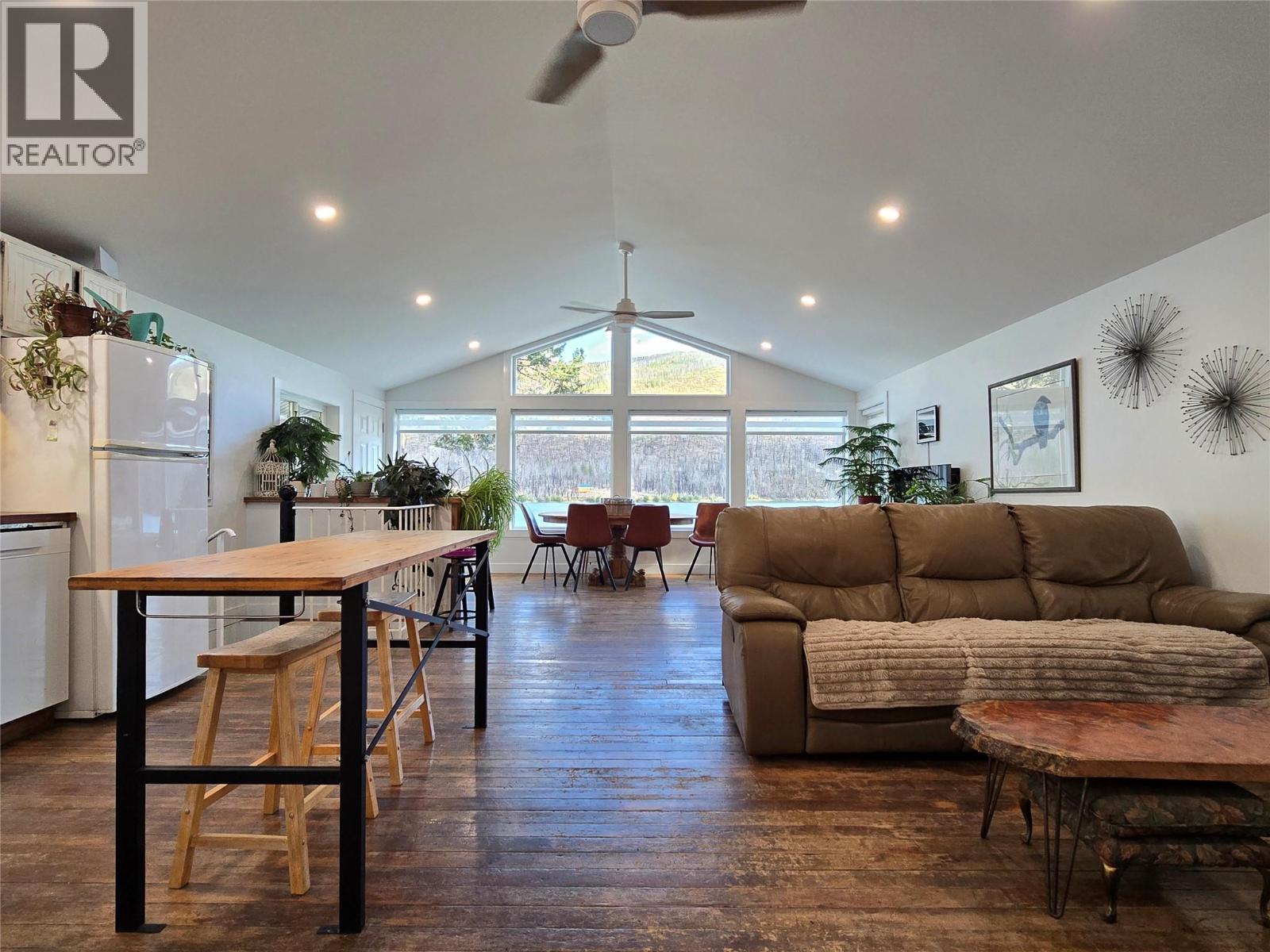 2438 Loon Lake Road Property Photo 13
