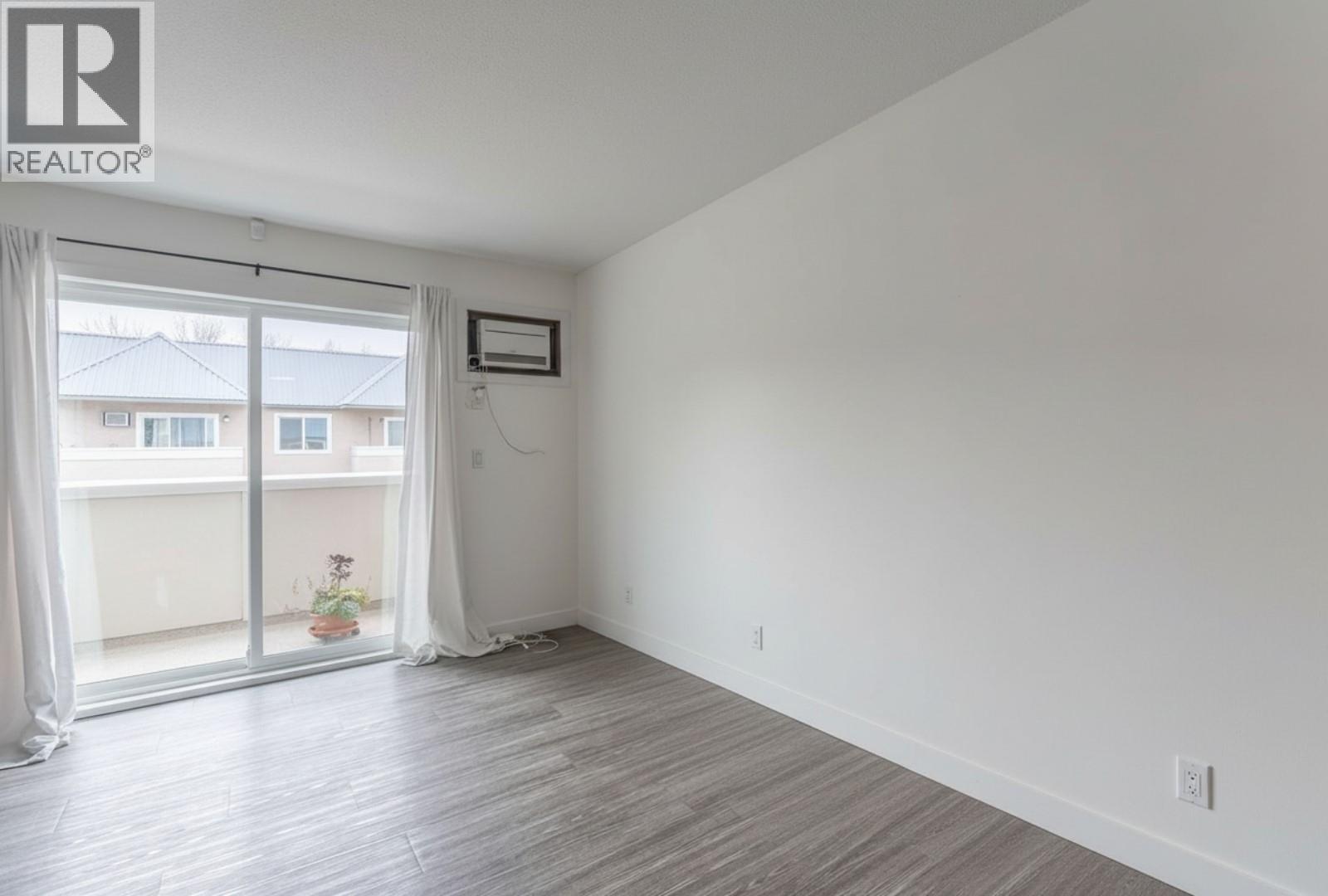 3160 De Montreuil Court Unit# 413 Property Photo 9