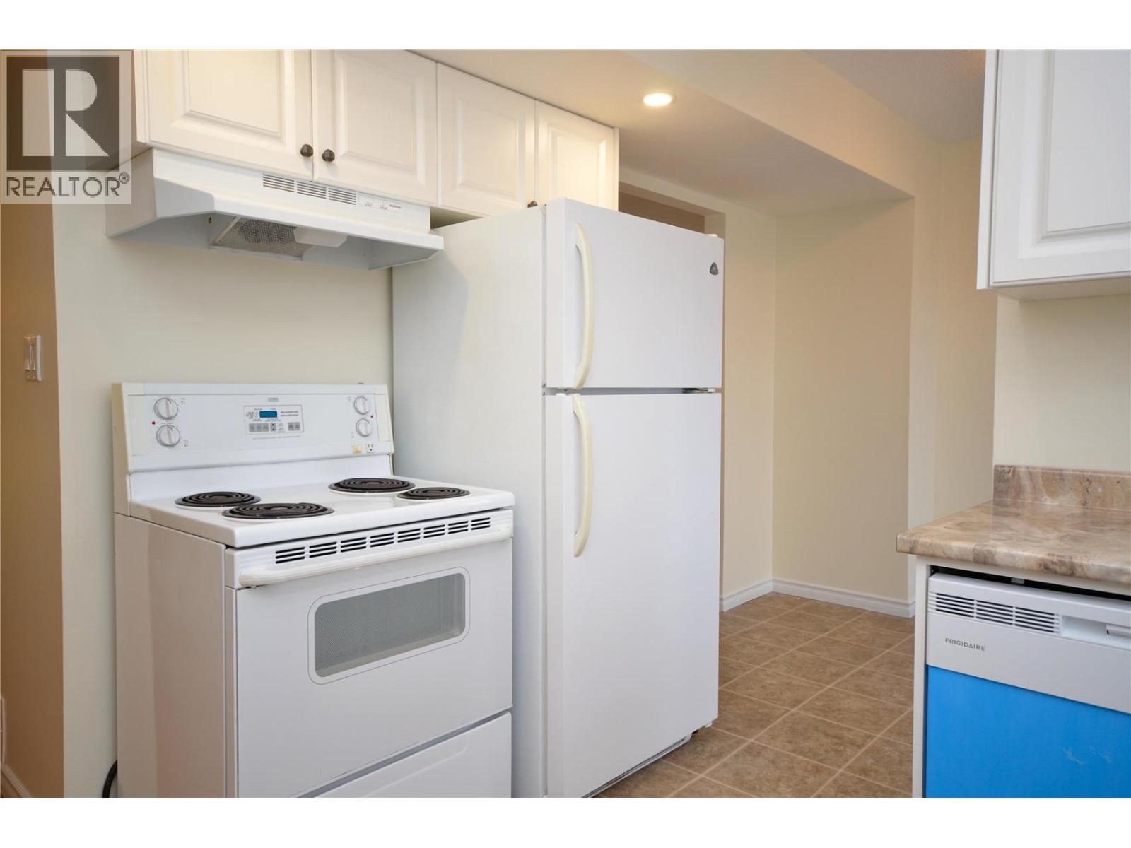 4501b 15 Avenue Property Photo 11