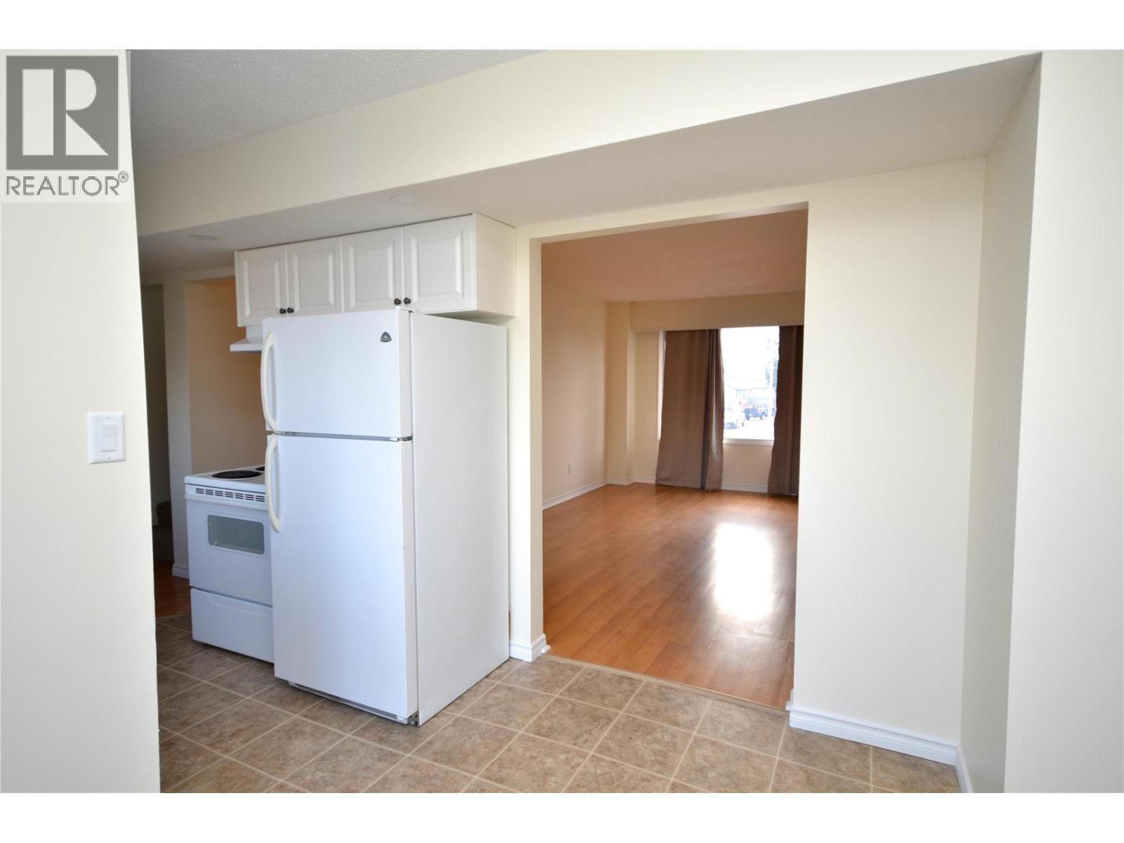 4501b 15 Avenue Property Photo 15