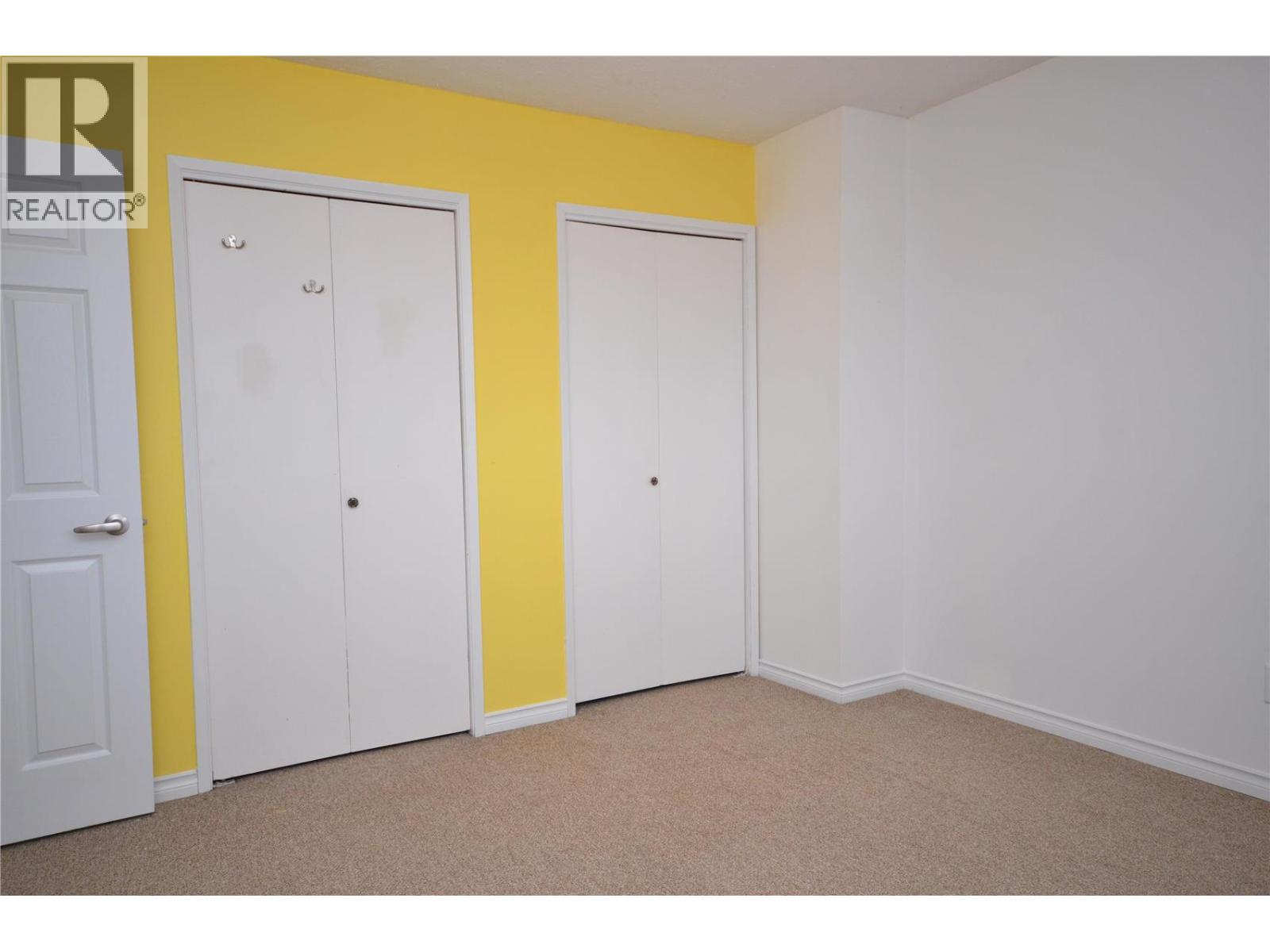 4501b 15 Avenue Property Photo 18