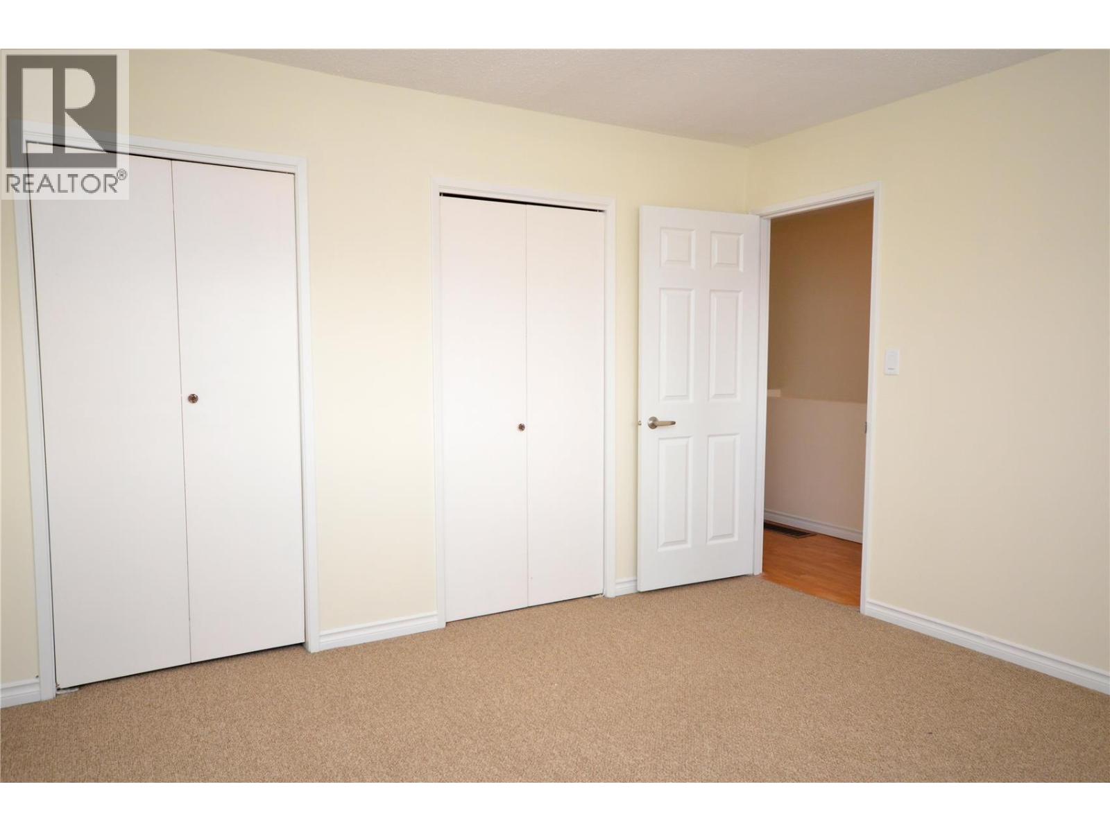 4501b 15 Avenue Property Photo 19