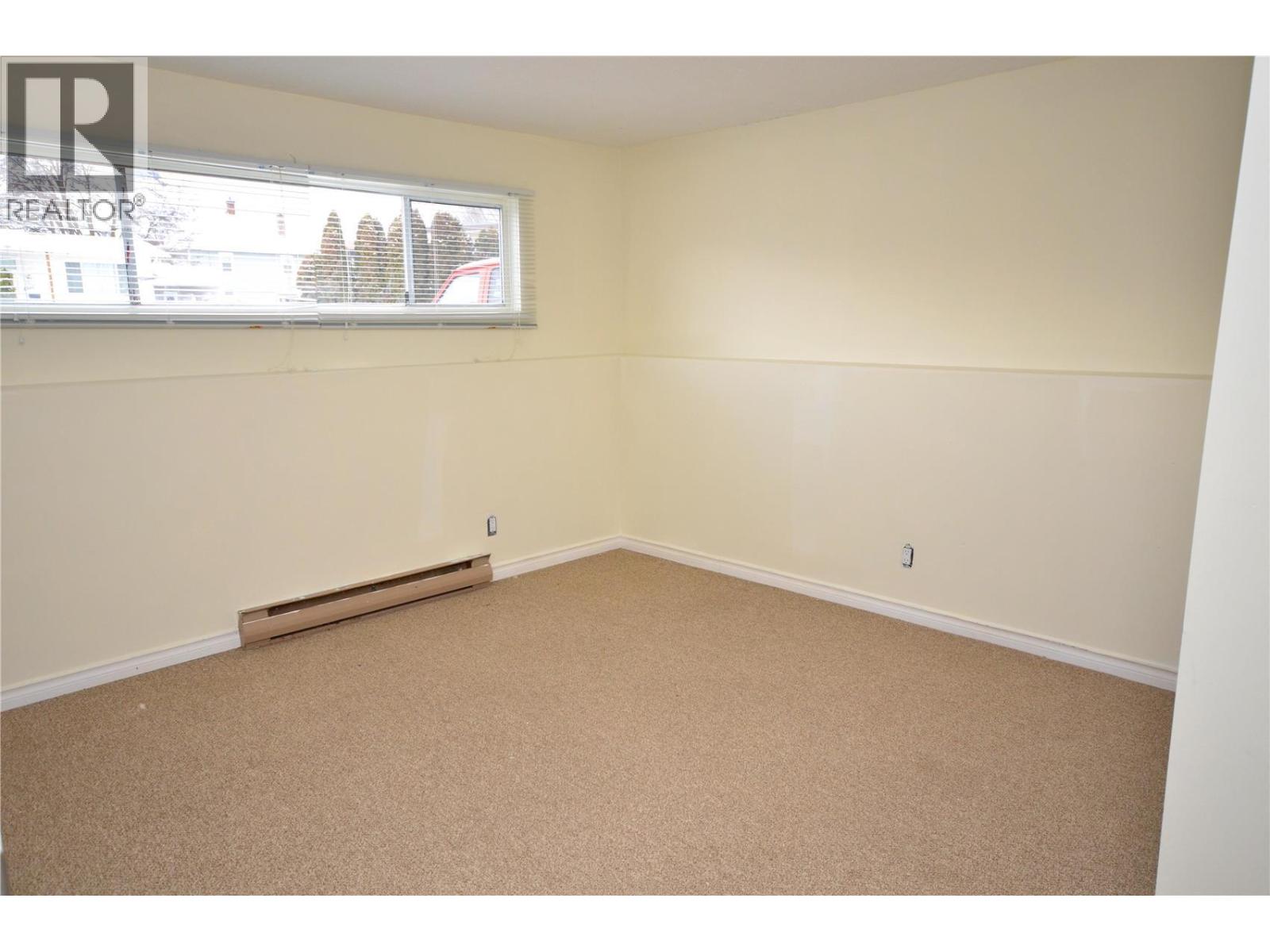 4501b 15 Avenue Property Photo 23