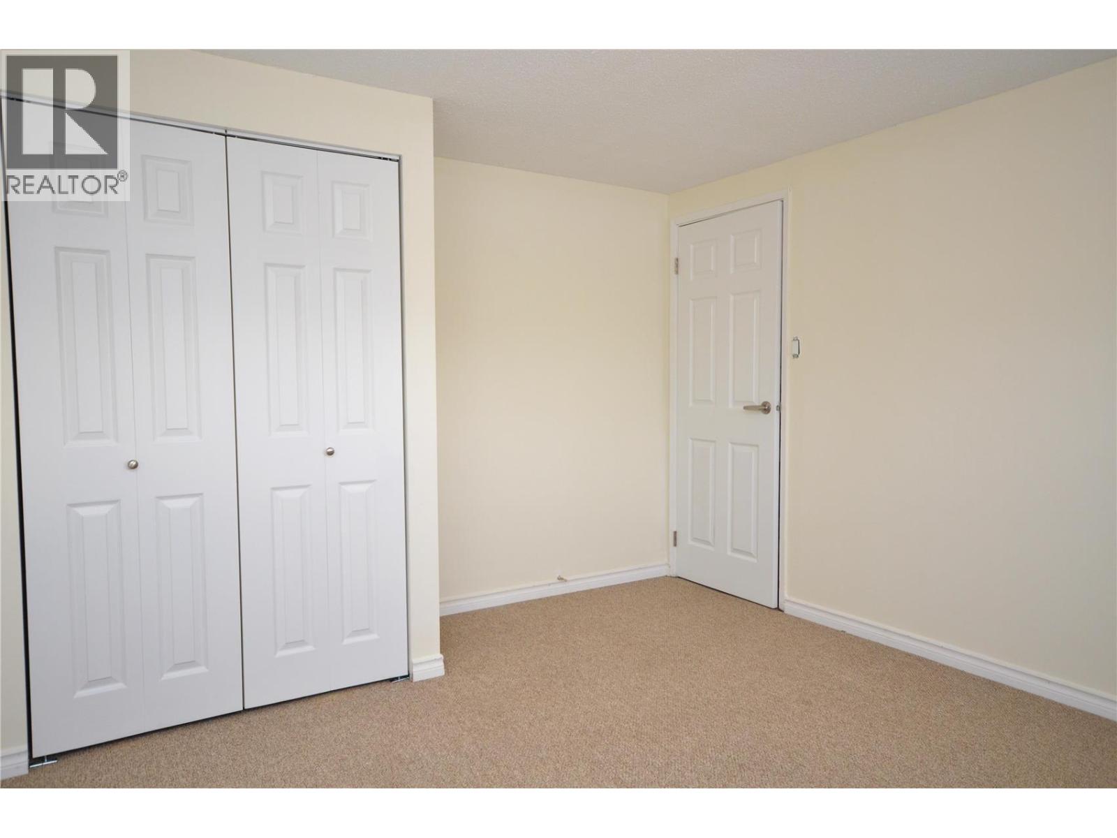 4501b 15 Avenue Property Photo 35