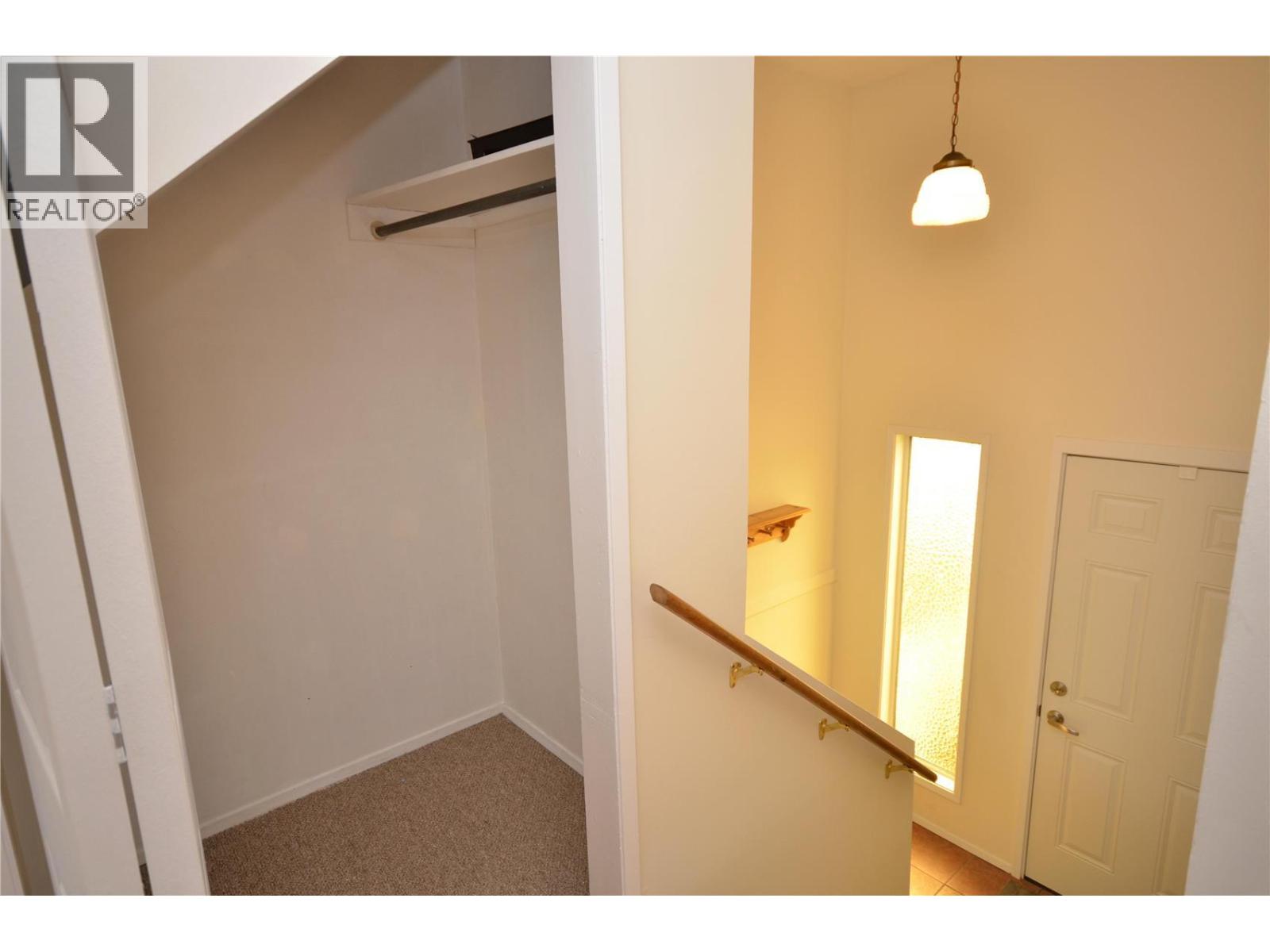 4501b 15 Avenue Property Photo 36