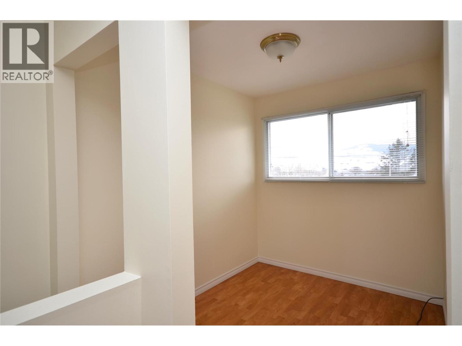 4501b 15 Avenue Property Photo 39