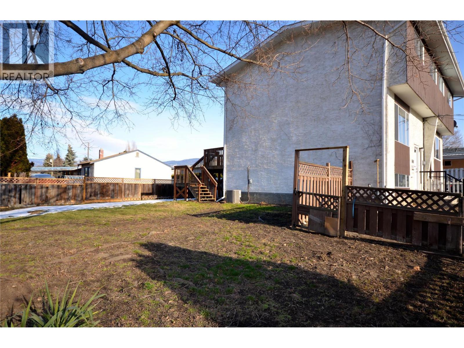 4501b 15 Avenue Property Photo 41
