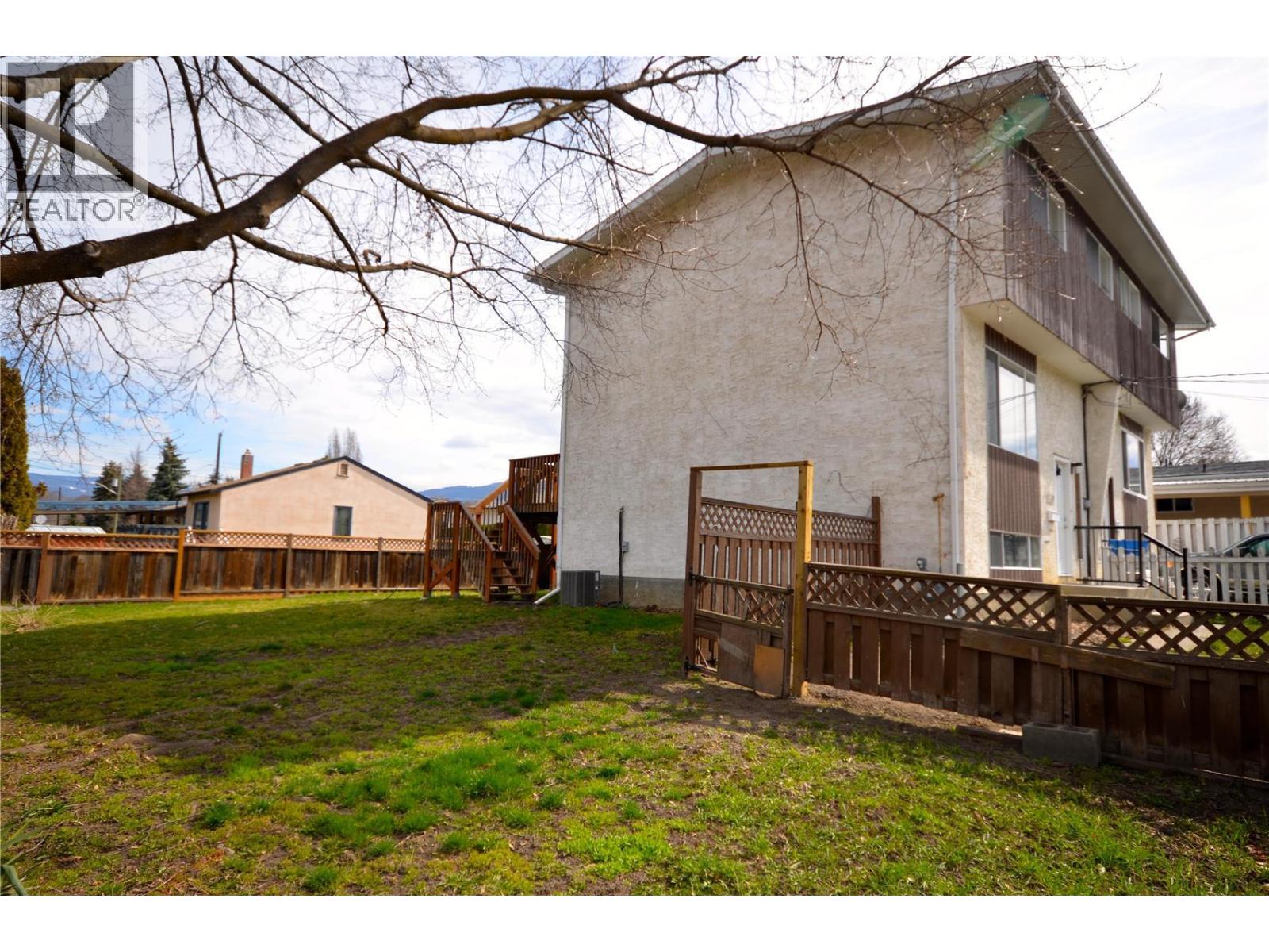 4501b 15 Avenue Property Photo 42