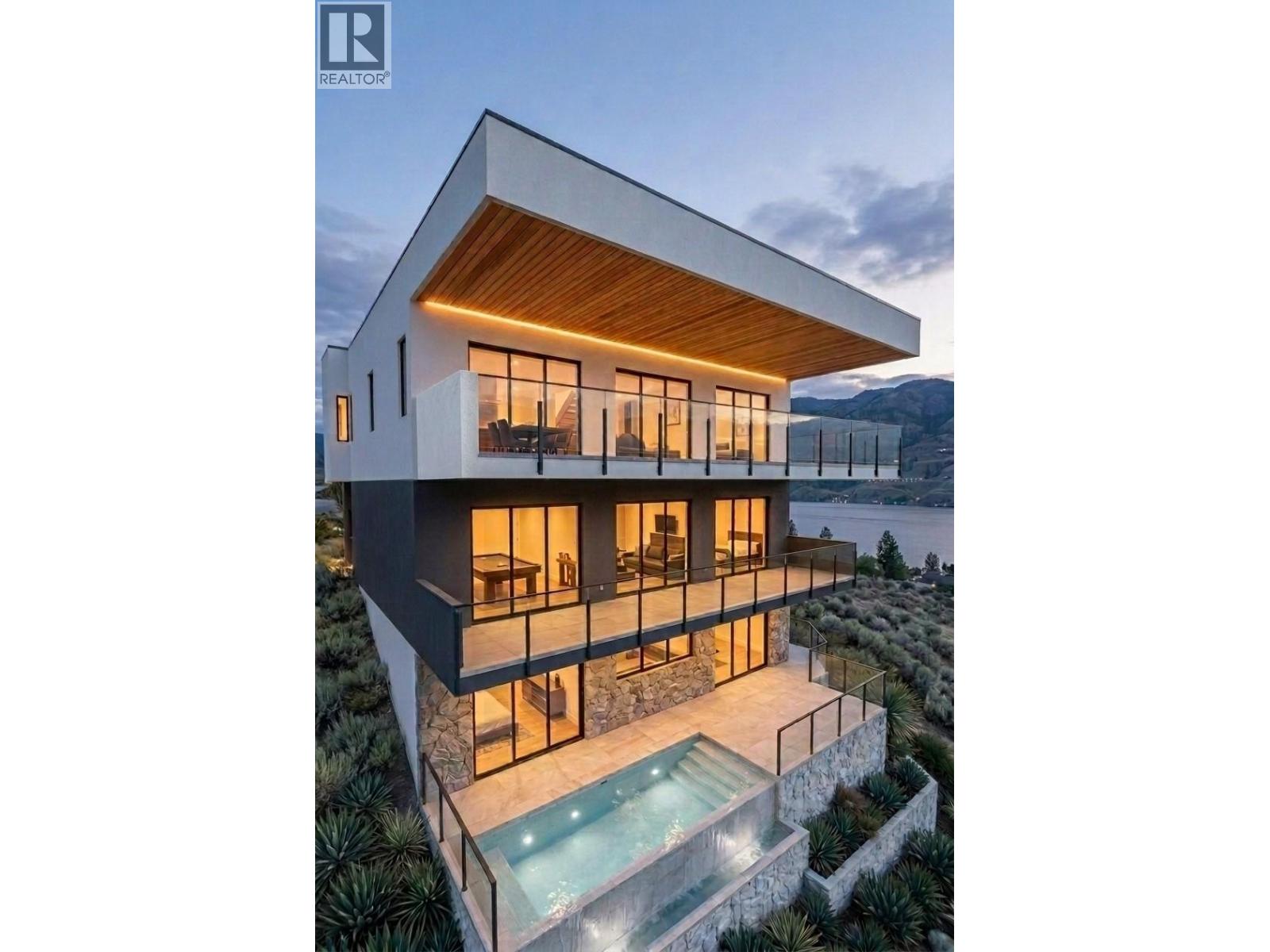 593 Vancouver Avenue Property Photo 1