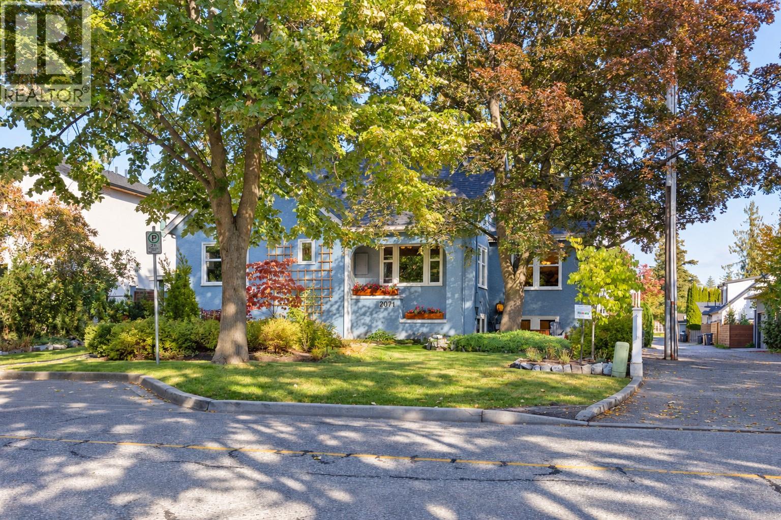 2071 Abbott Street Property Photo 1