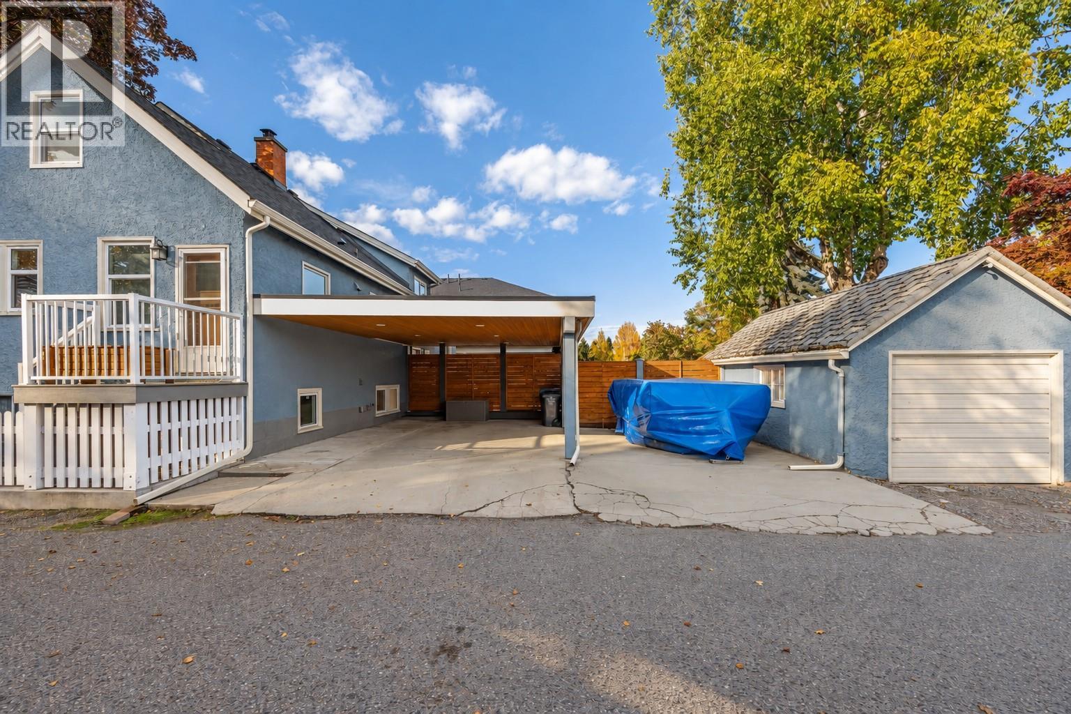 2071 Abbott Street Property Photo 37
