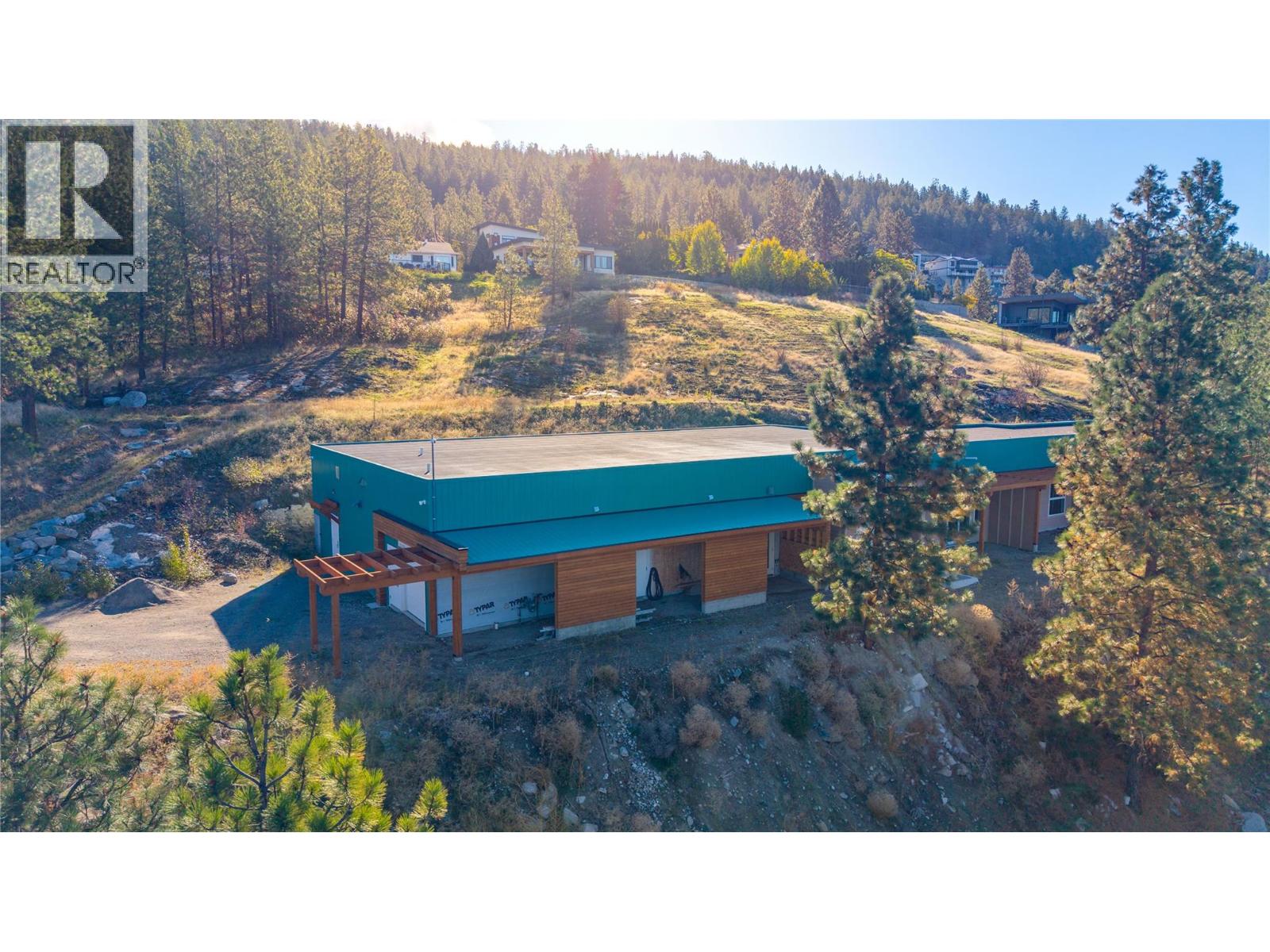 2864 Arawana Road Property Photo 12