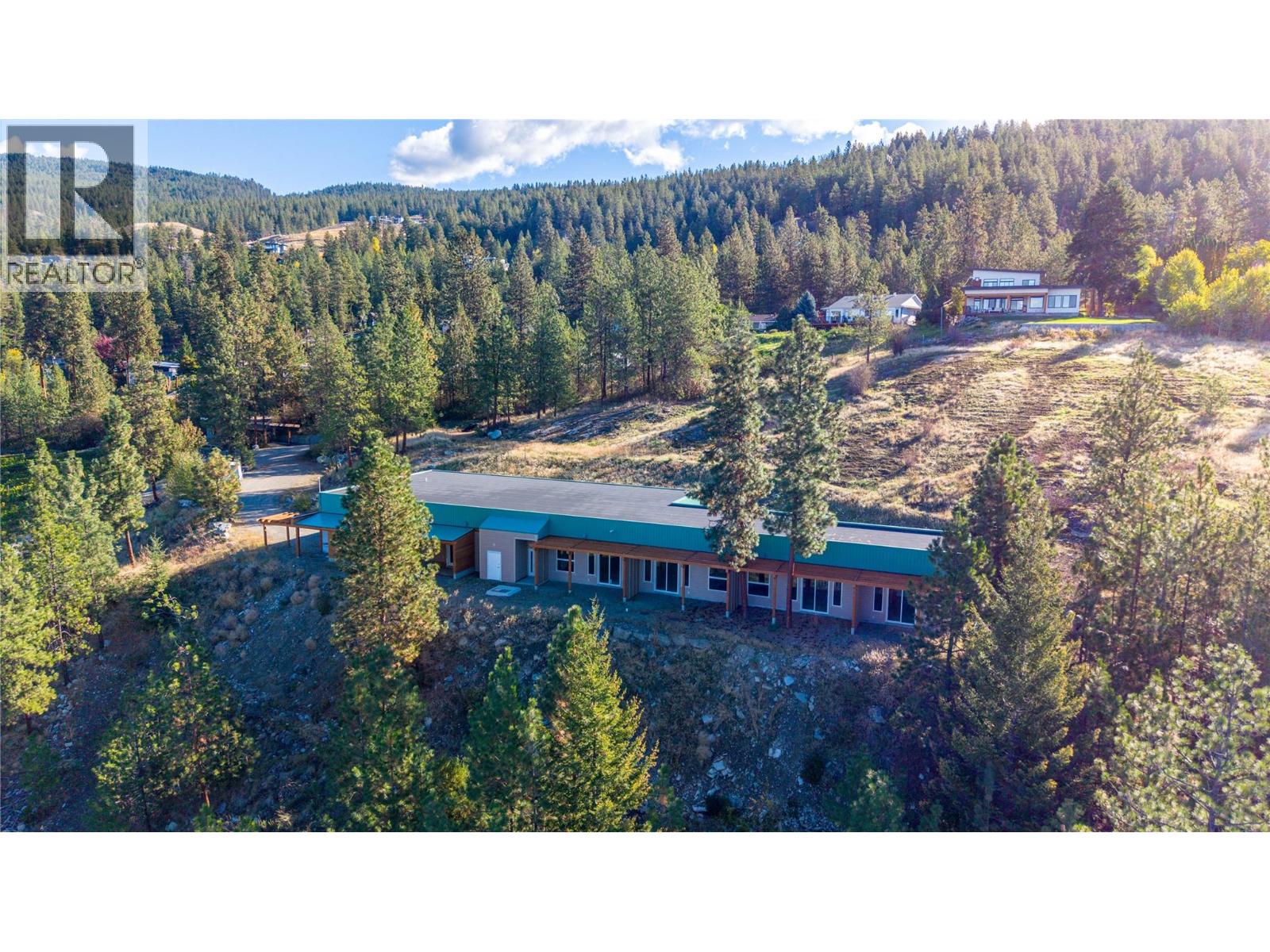 2864 Arawana Road Property Photo 13
