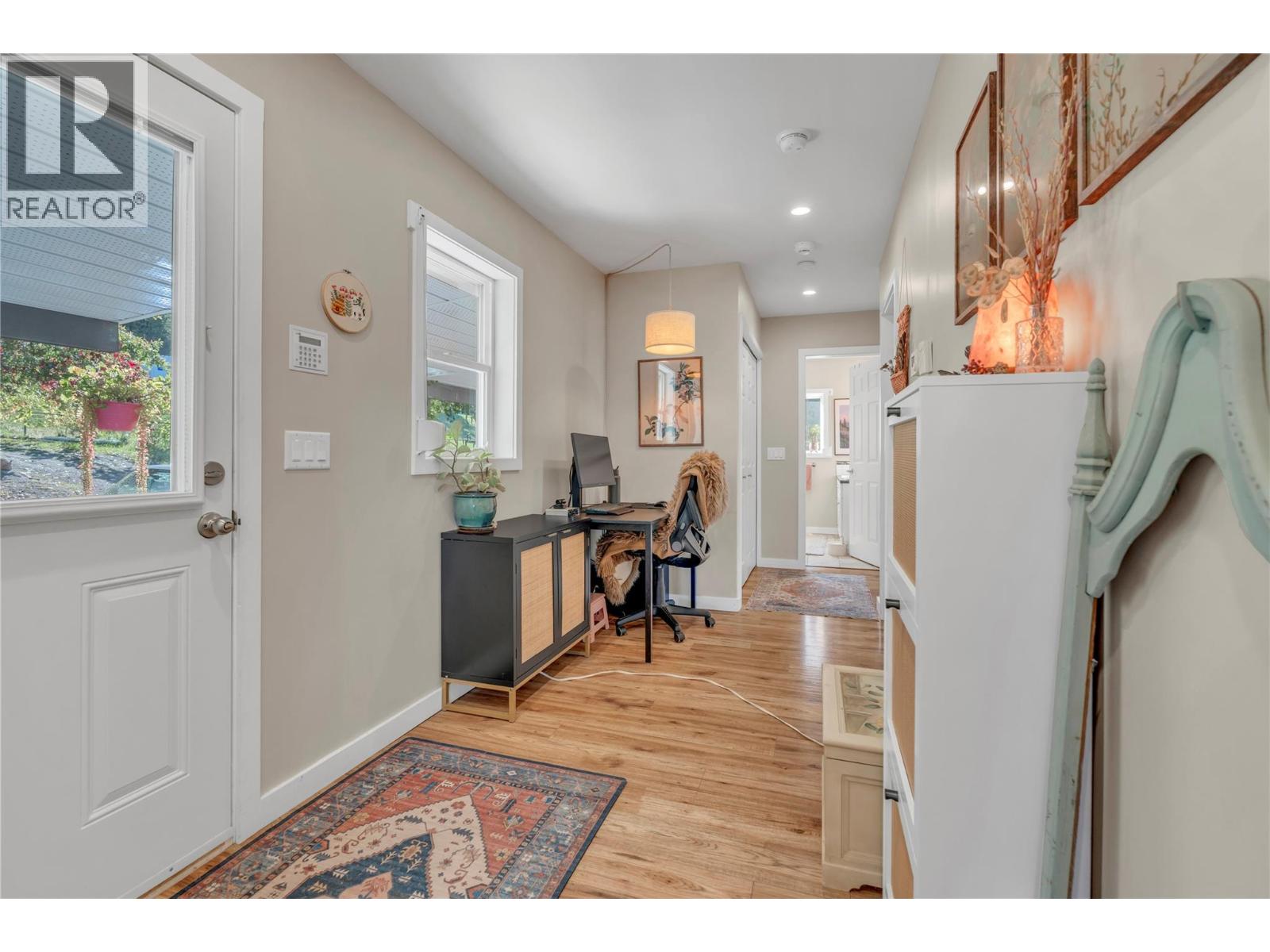 2864 Arawana Road Property Photo 14