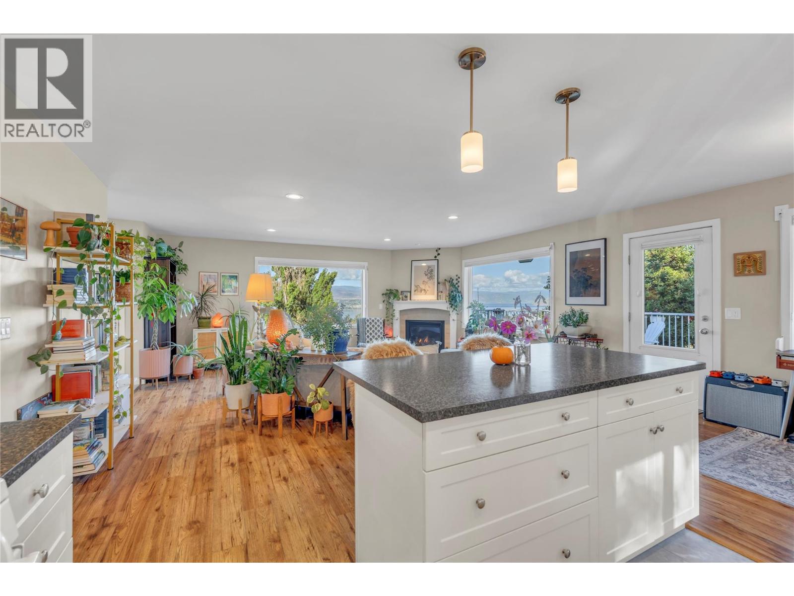 2864 Arawana Road Property Photo 18