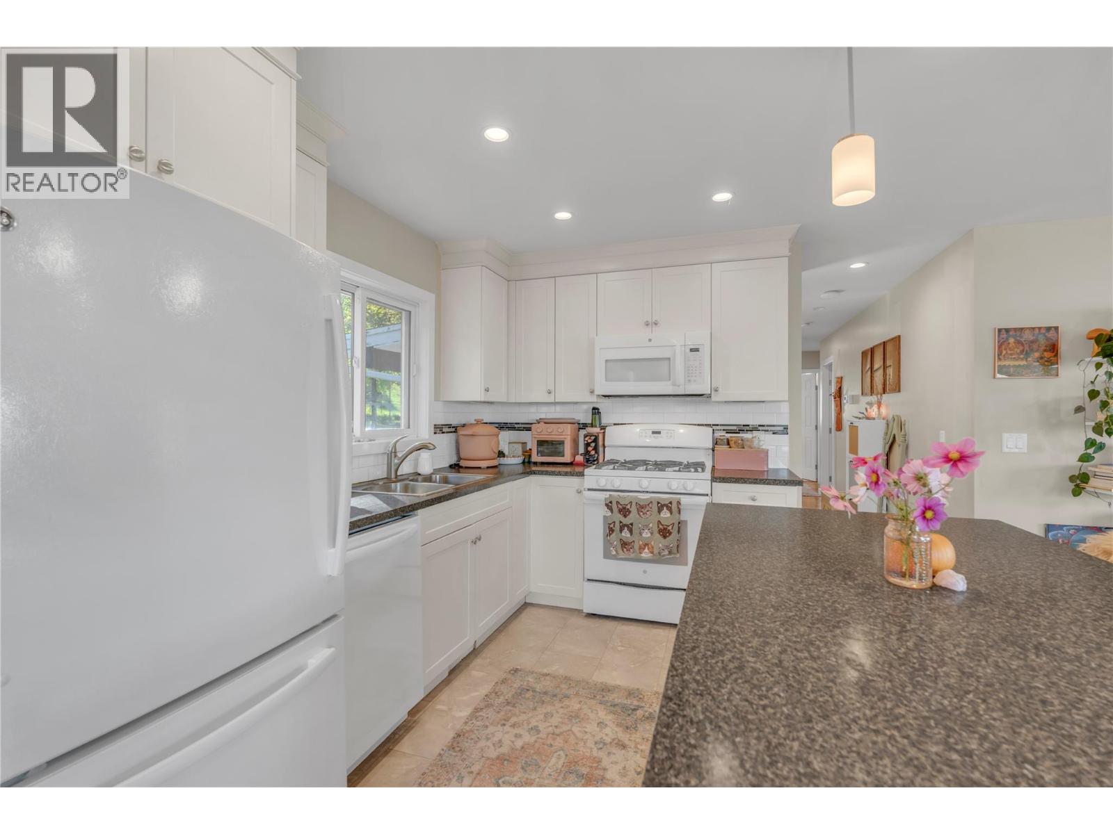 2864 Arawana Road Property Photo 19