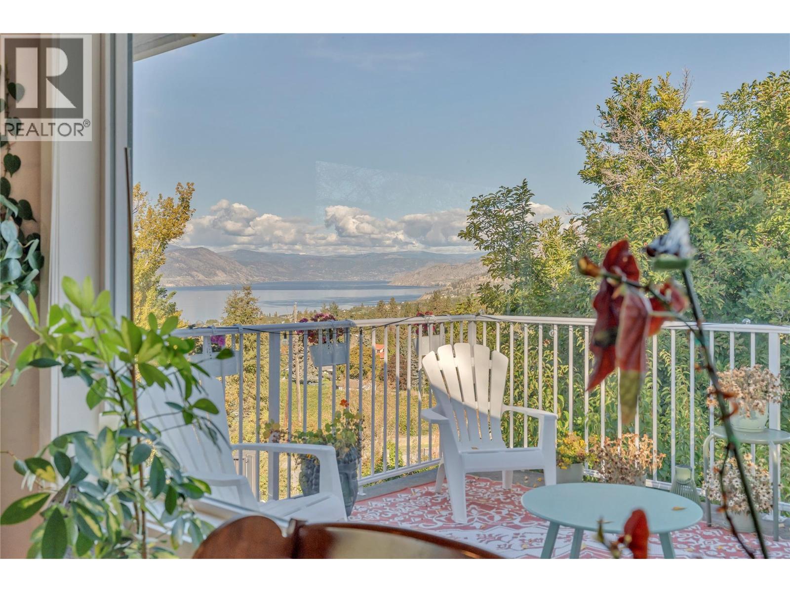 2864 Arawana Road Property Photo 26