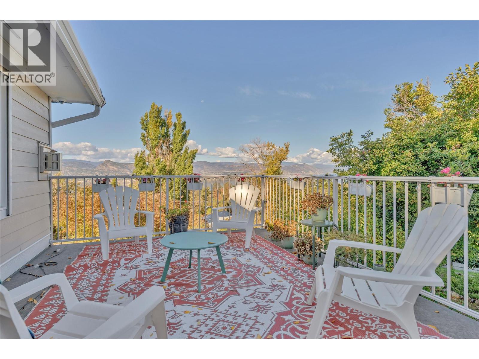 2864 Arawana Road Property Photo 29