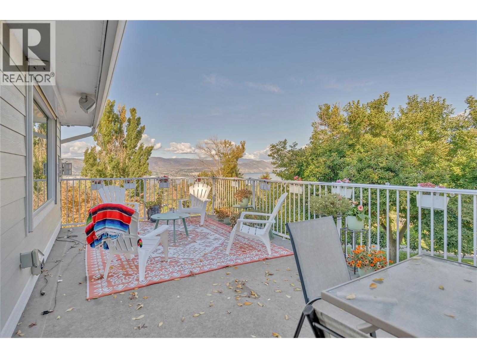 2864 Arawana Road Property Photo 32