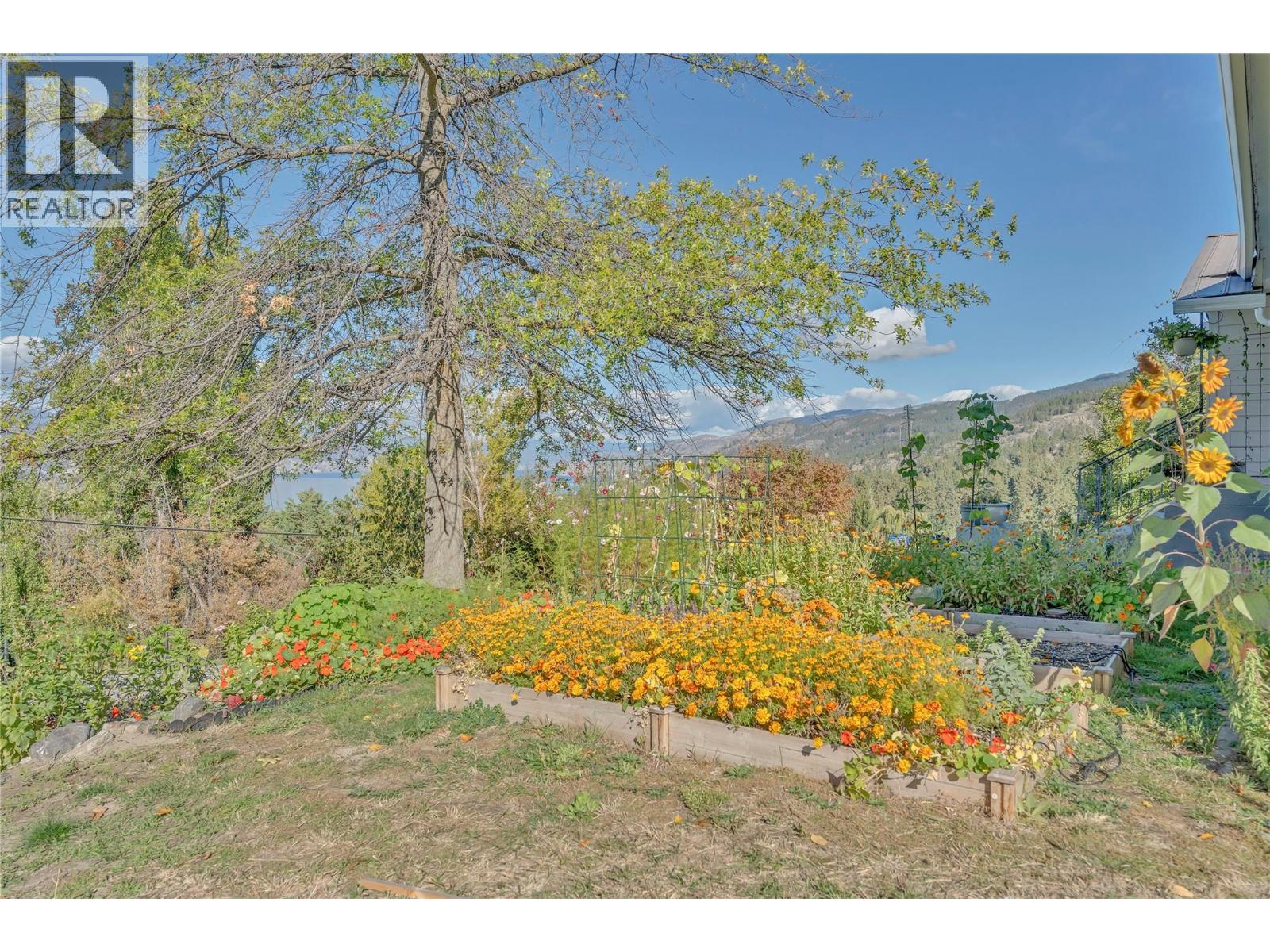 2864 Arawana Road Property Photo 41