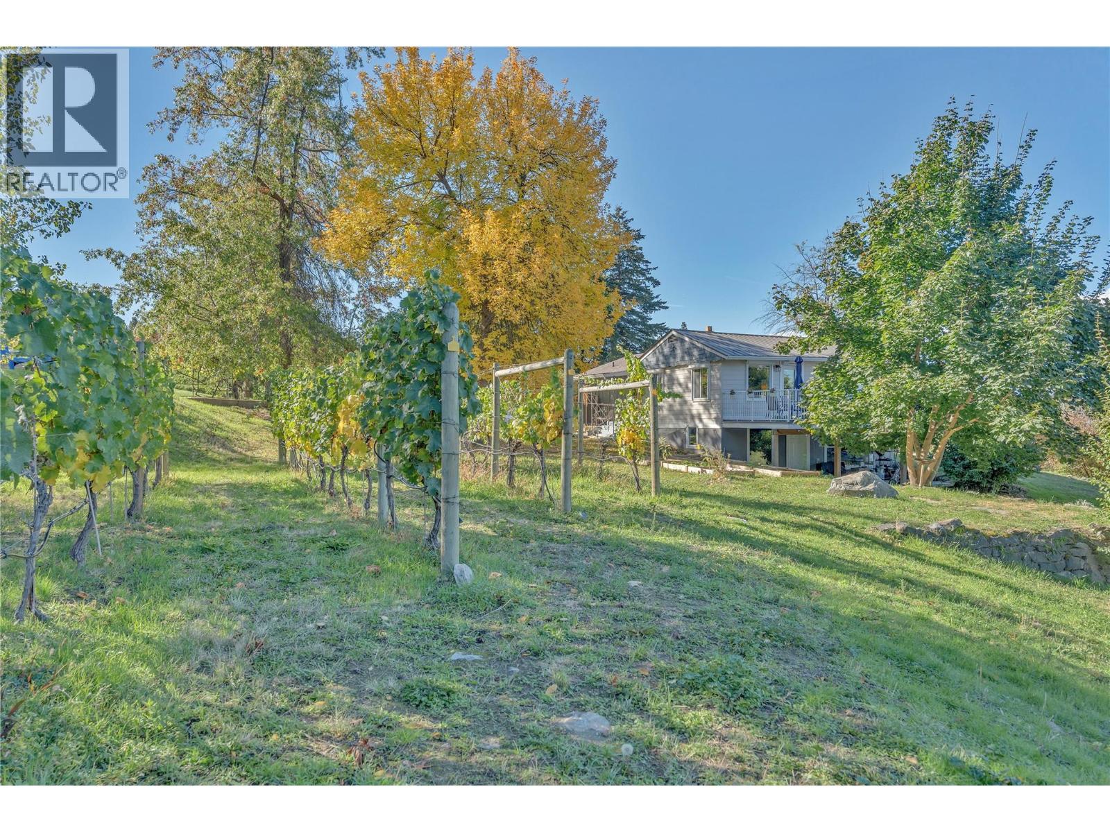 2864 Arawana Road Property Photo 45