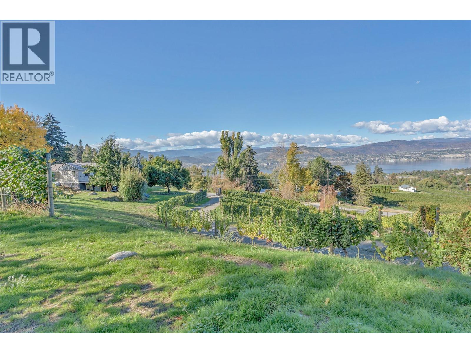 2864 Arawana Road Property Photo 46