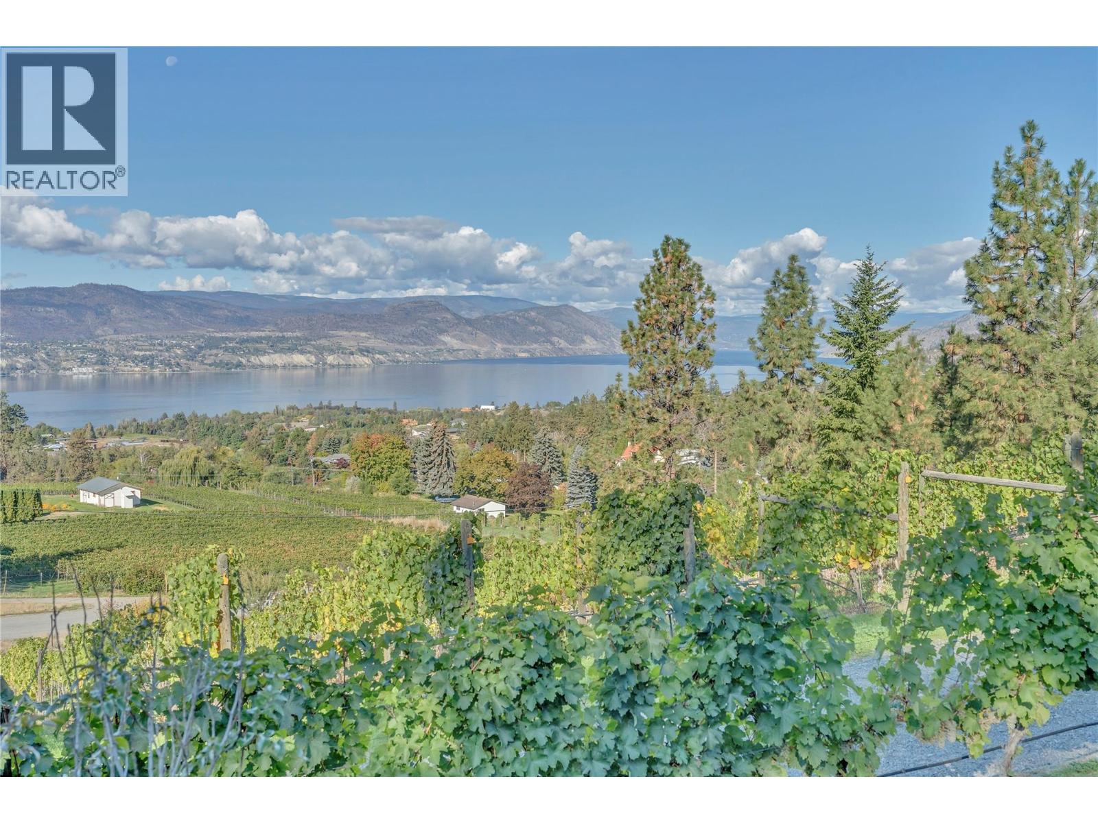 2864 Arawana Road Property Photo 47