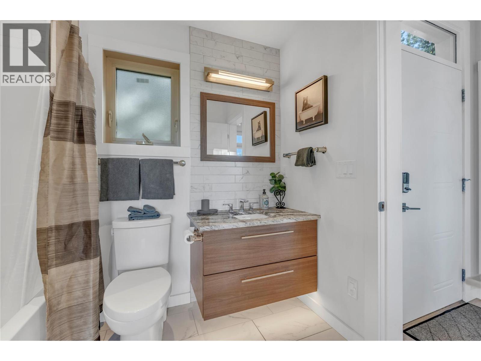 2864 Arawana Road Property Photo 53