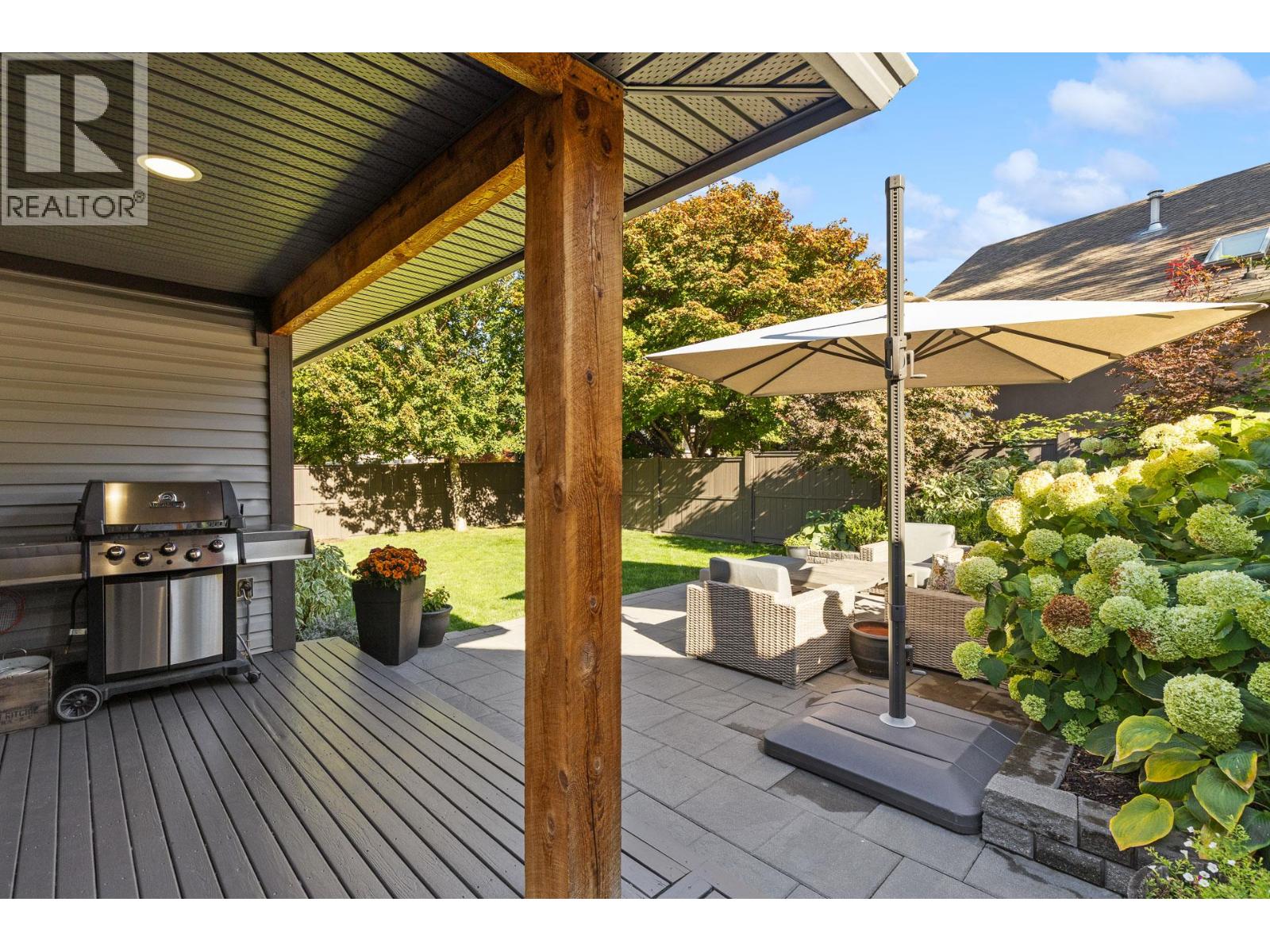 905 Paret Crescent Property Photo 7