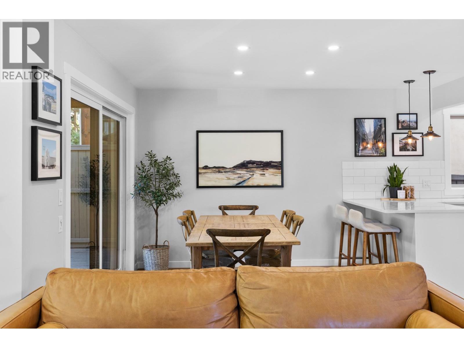 905 Paret Crescent Property Photo 18