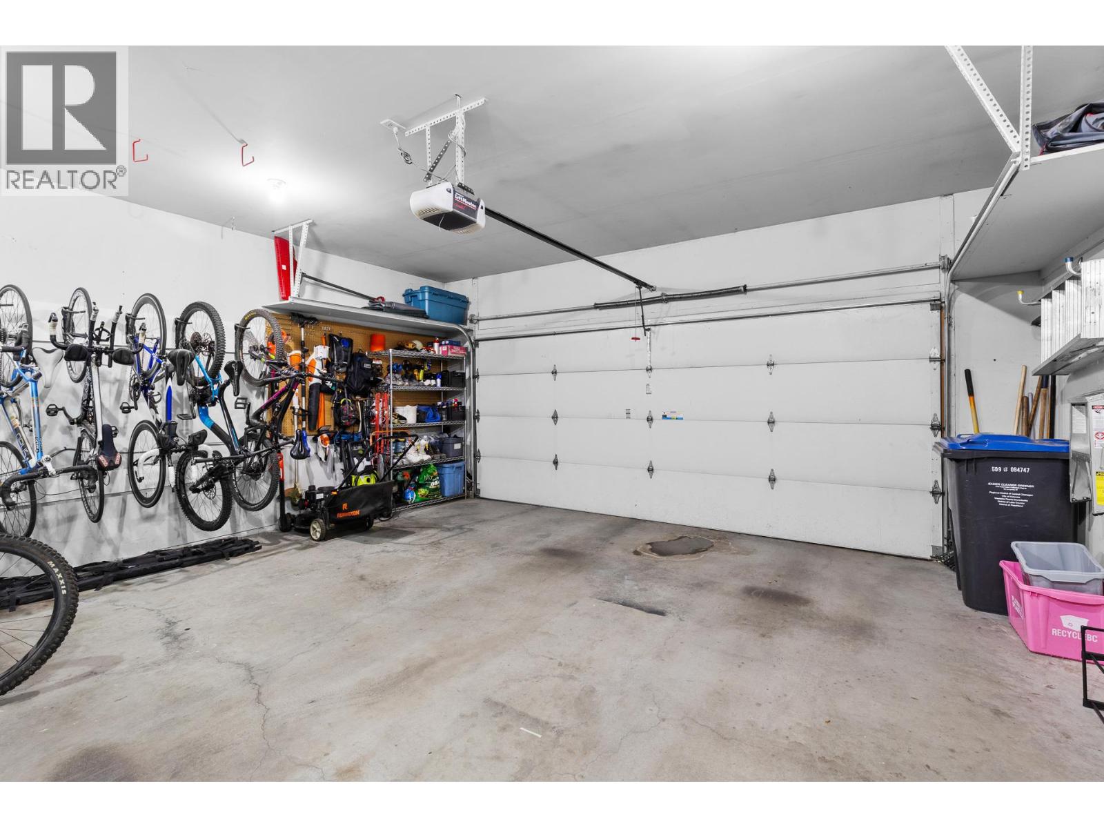 905 Paret Crescent Property Photo 31