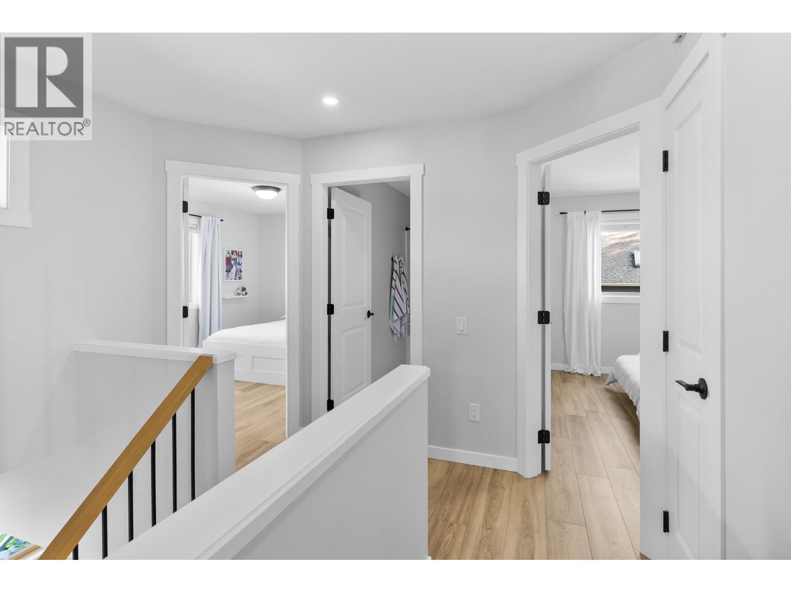 905 Paret Crescent Property Photo 35