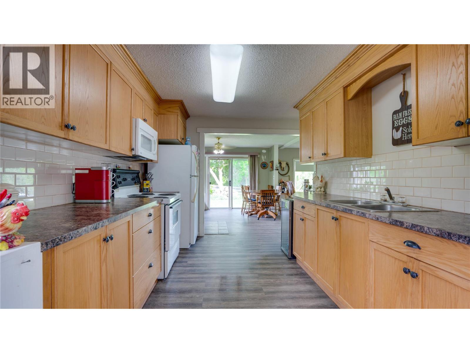 4878 Stepney Road Property Photo 11