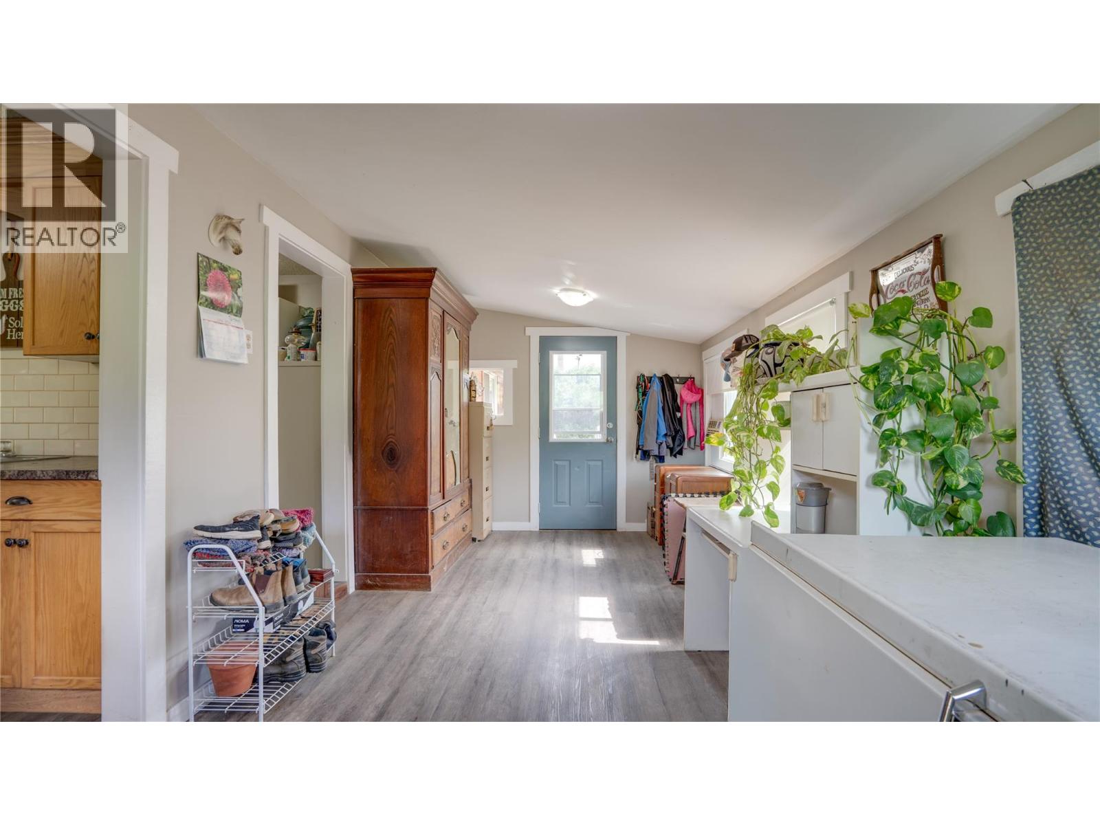 4878 Stepney Road Property Photo 14