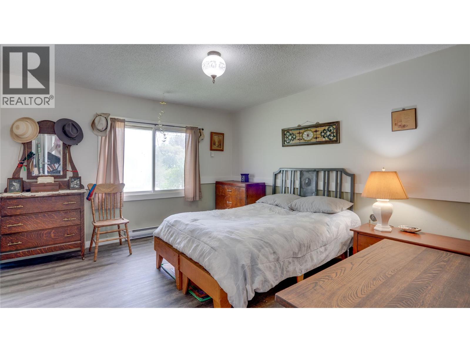 4878 Stepney Road Property Photo 24