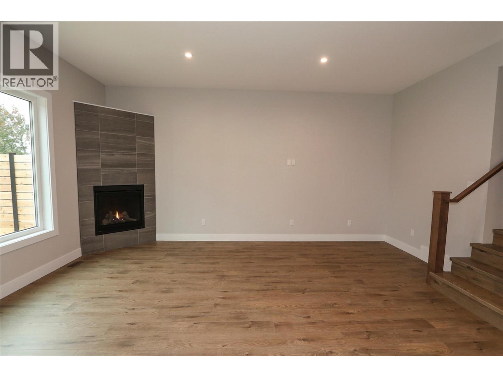 724 St Mary River Drive Property Photo 10