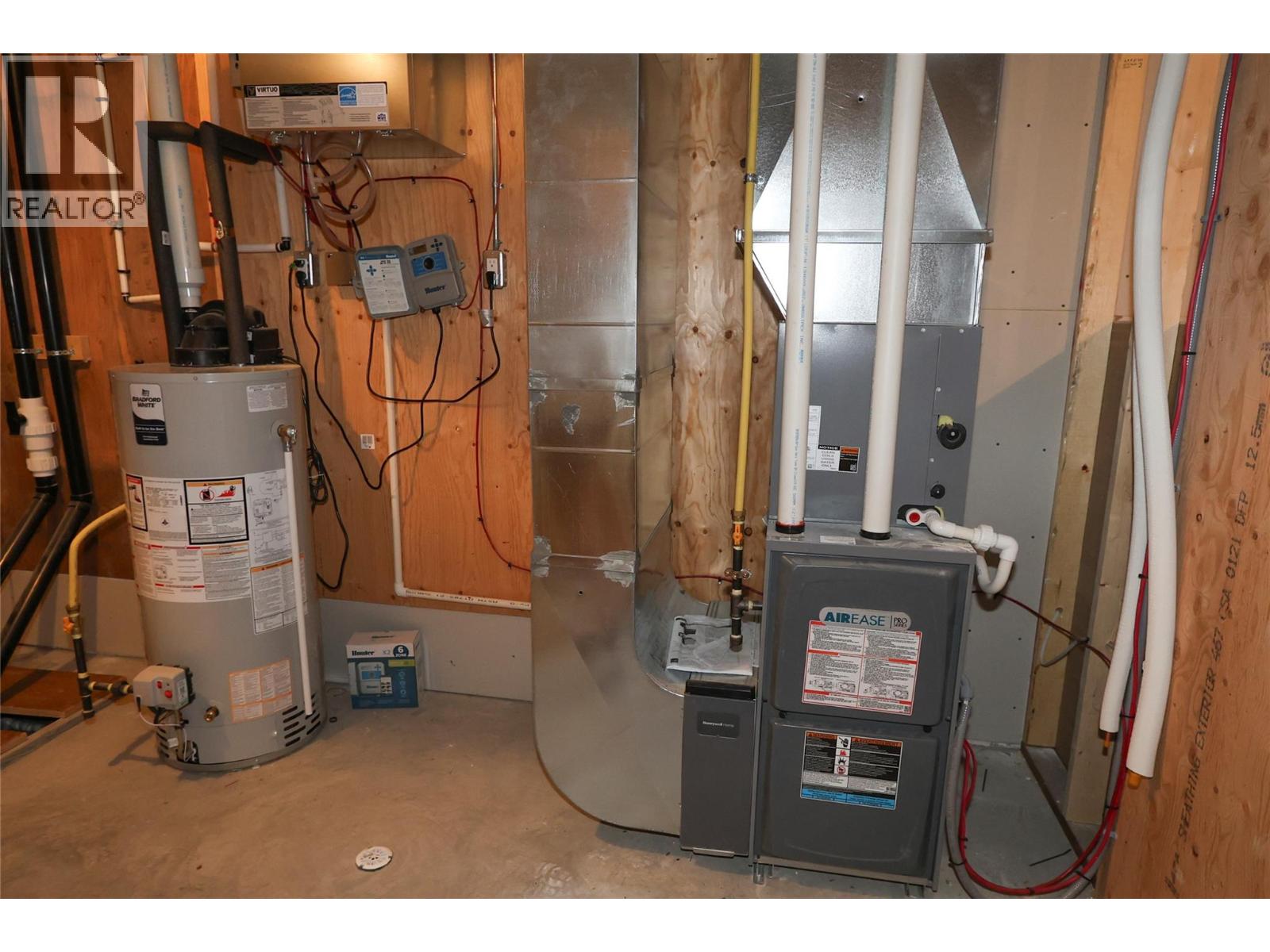 724 St Mary River Drive Property Photo 32