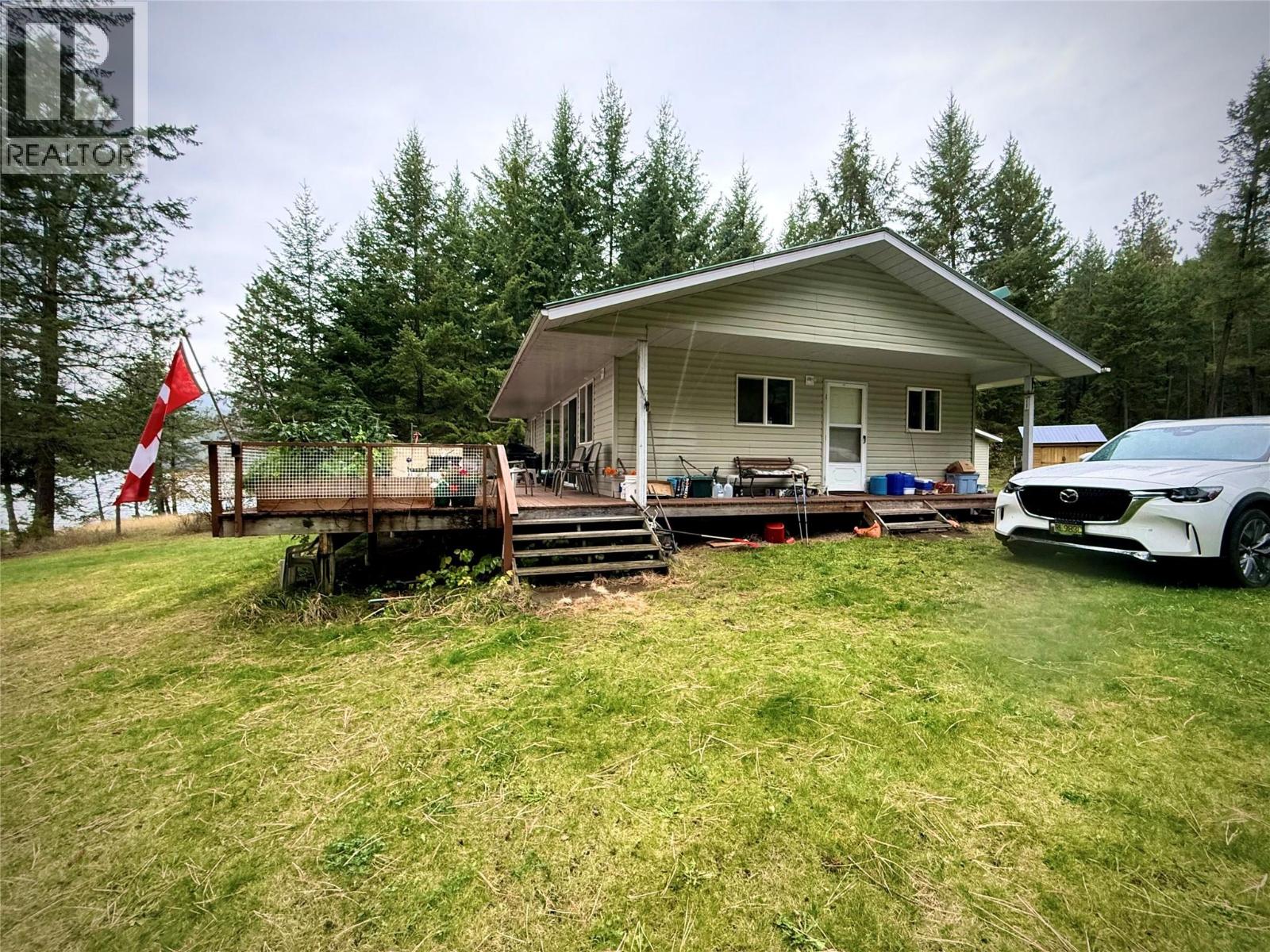 7180 Little Cayuse Creek Road Property Photo 3