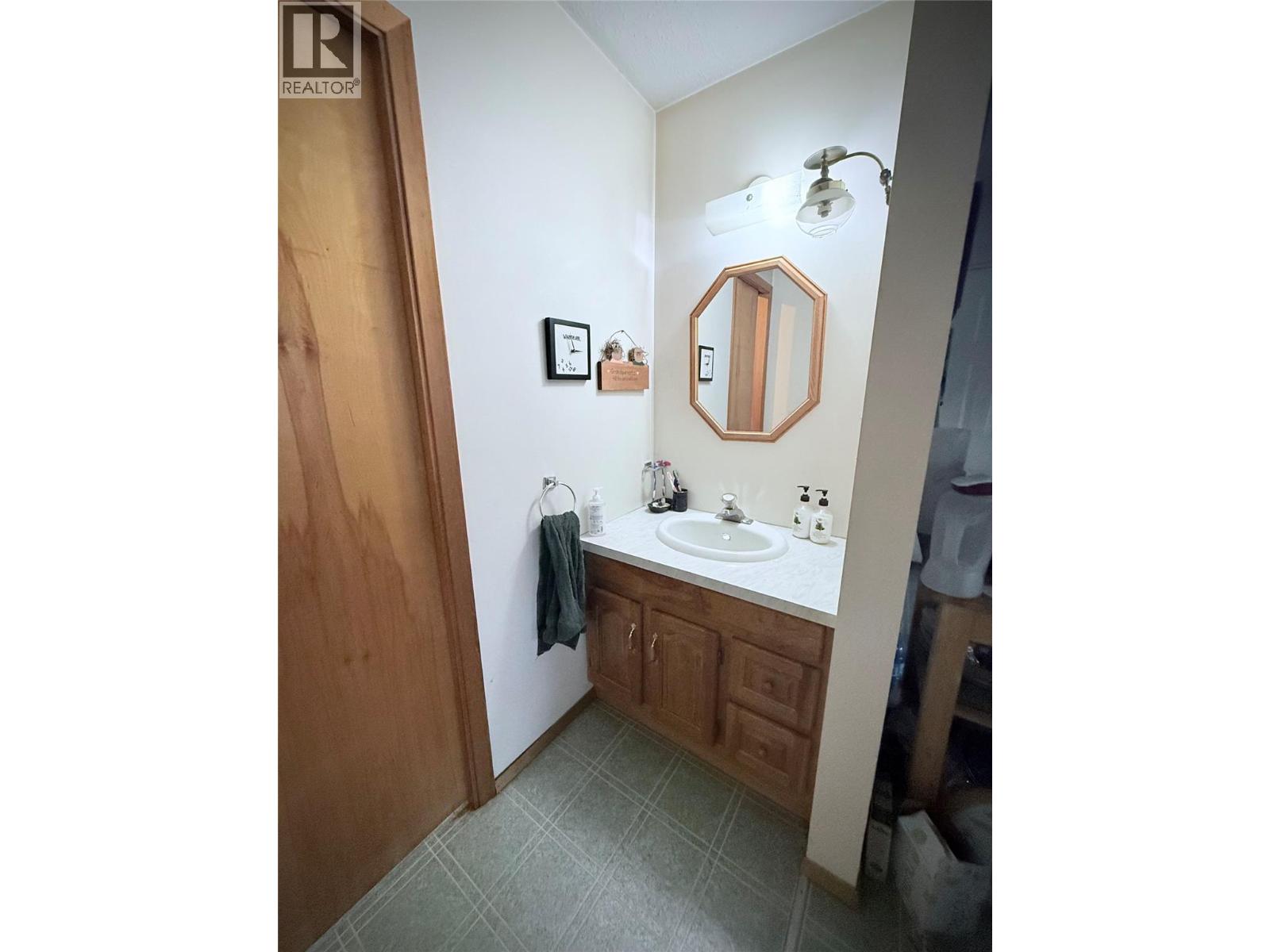 7180 Little Cayuse Creek Road Property Photo 18