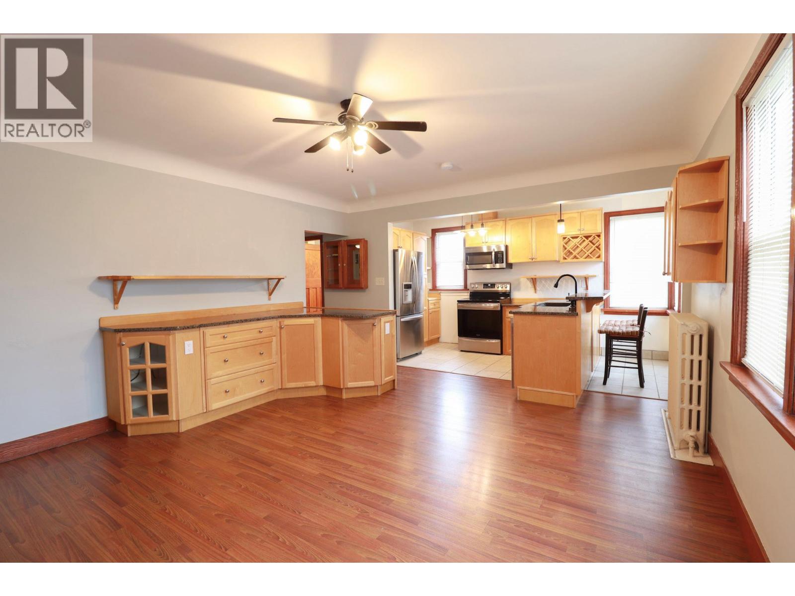 156 Nanaimo Avenue E Property Photo 7
