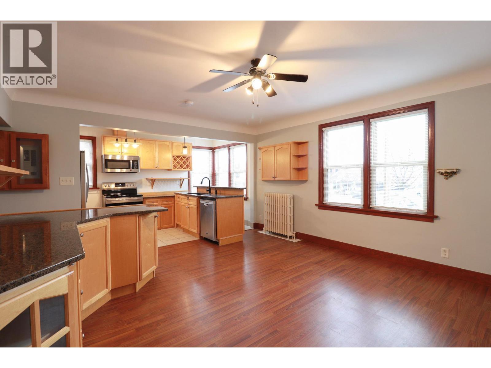 156 Nanaimo Avenue E Property Photo 8