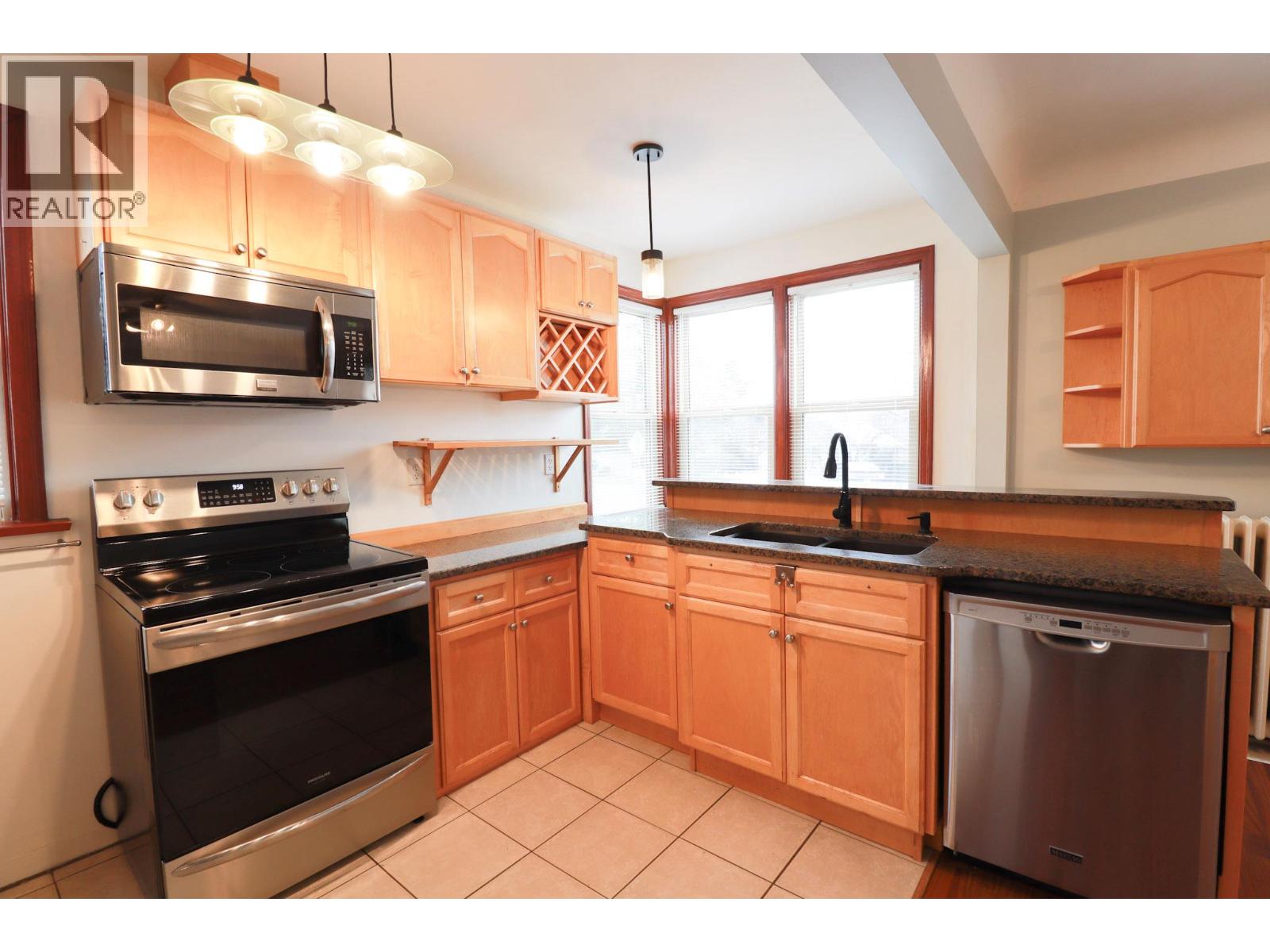 156 Nanaimo Avenue E Property Photo 16