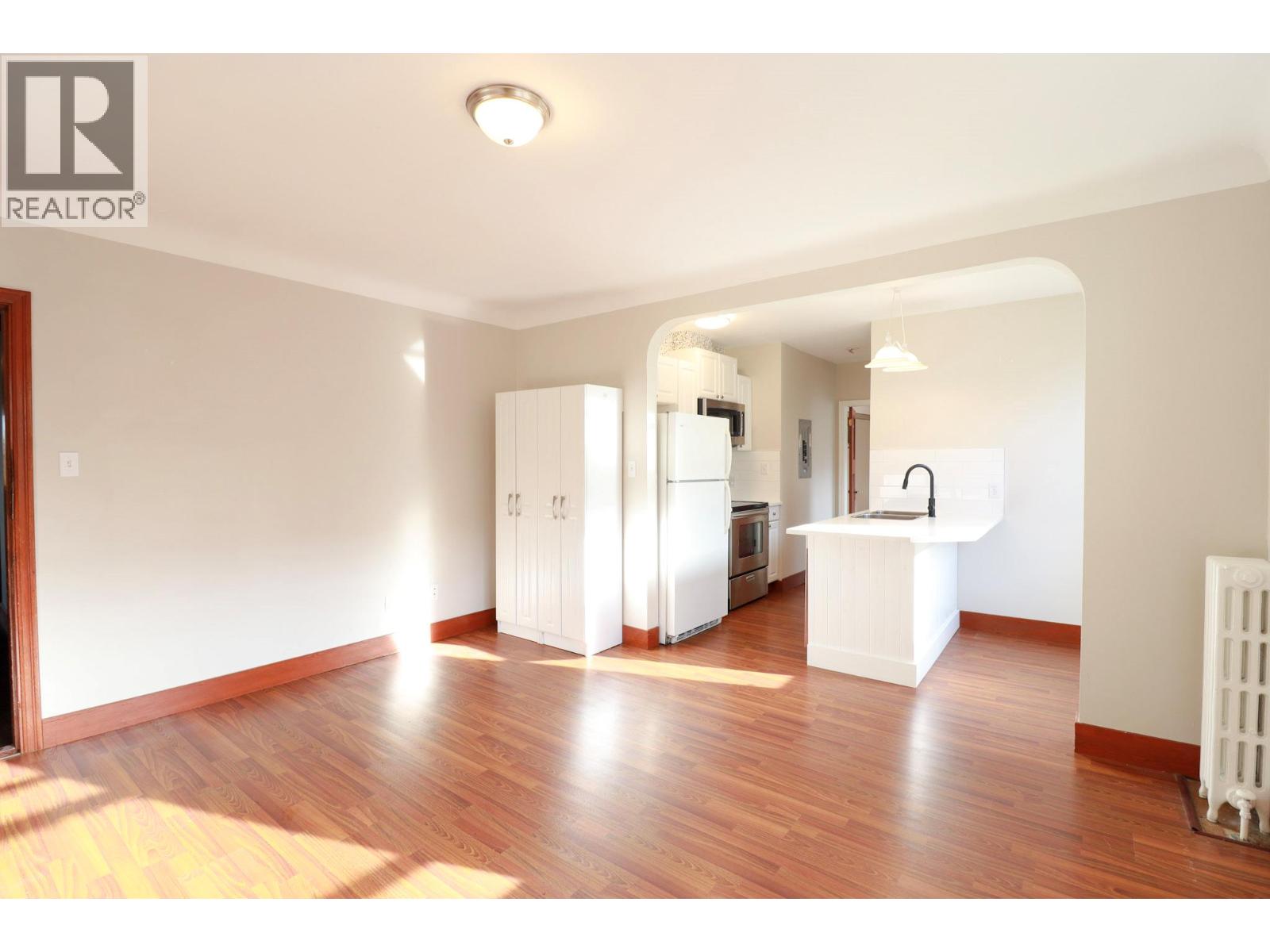 156 Nanaimo Avenue E Property Photo 18